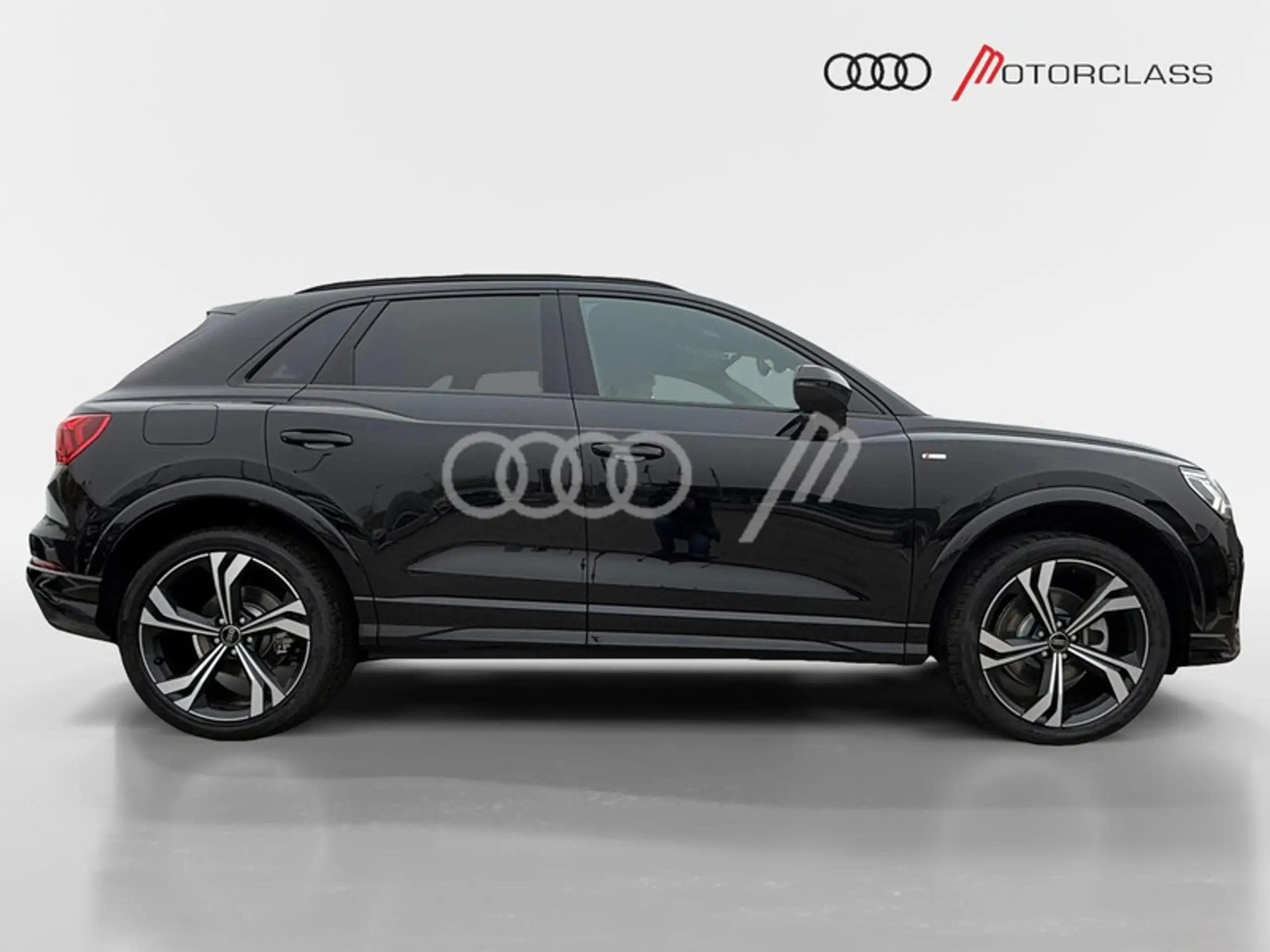 Audi - Q3