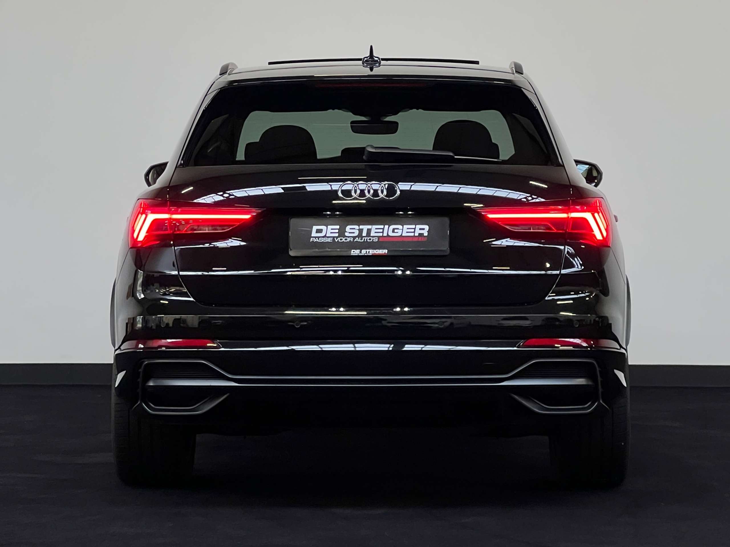 Audi - Q3