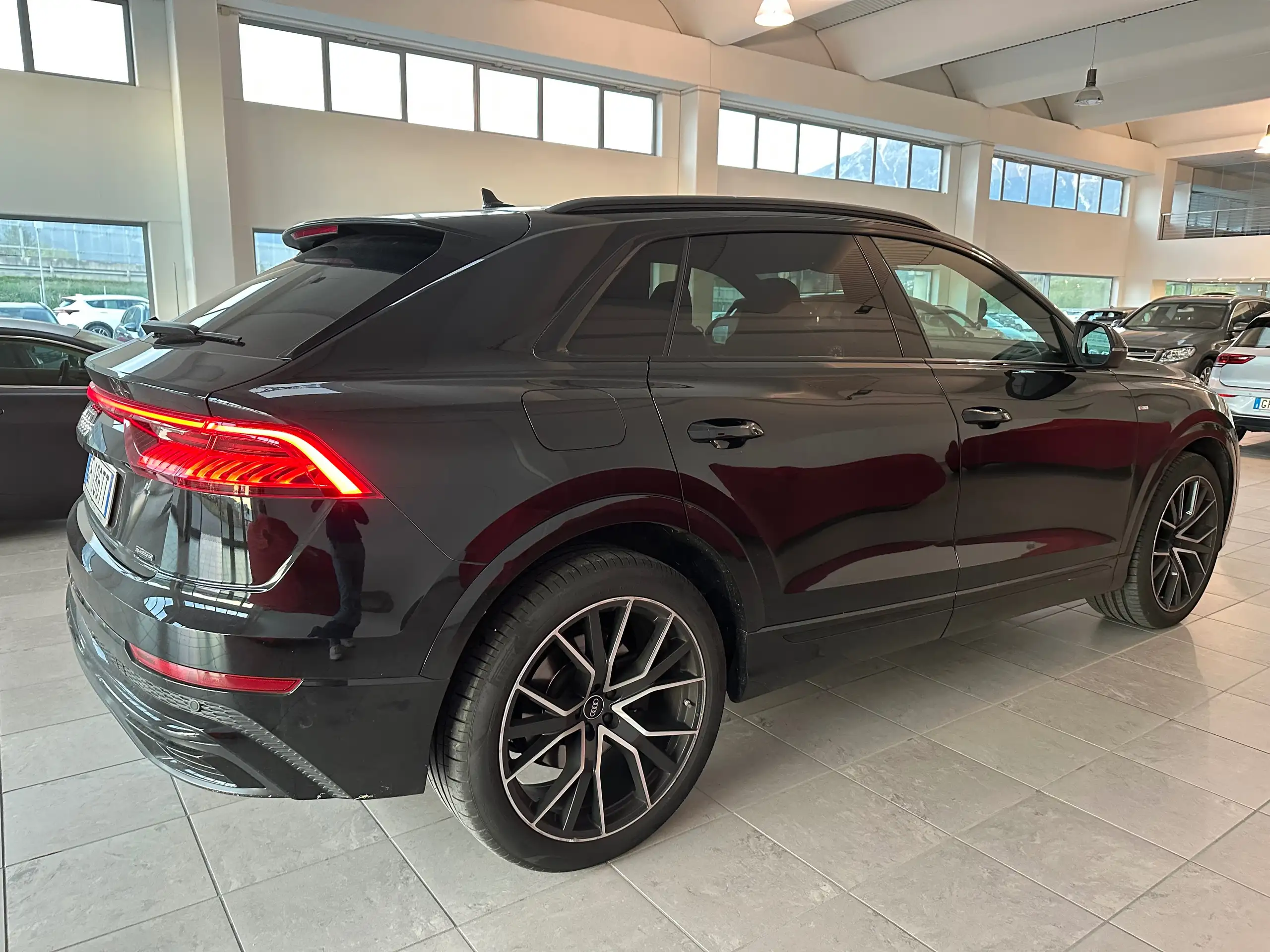 Audi - Q8