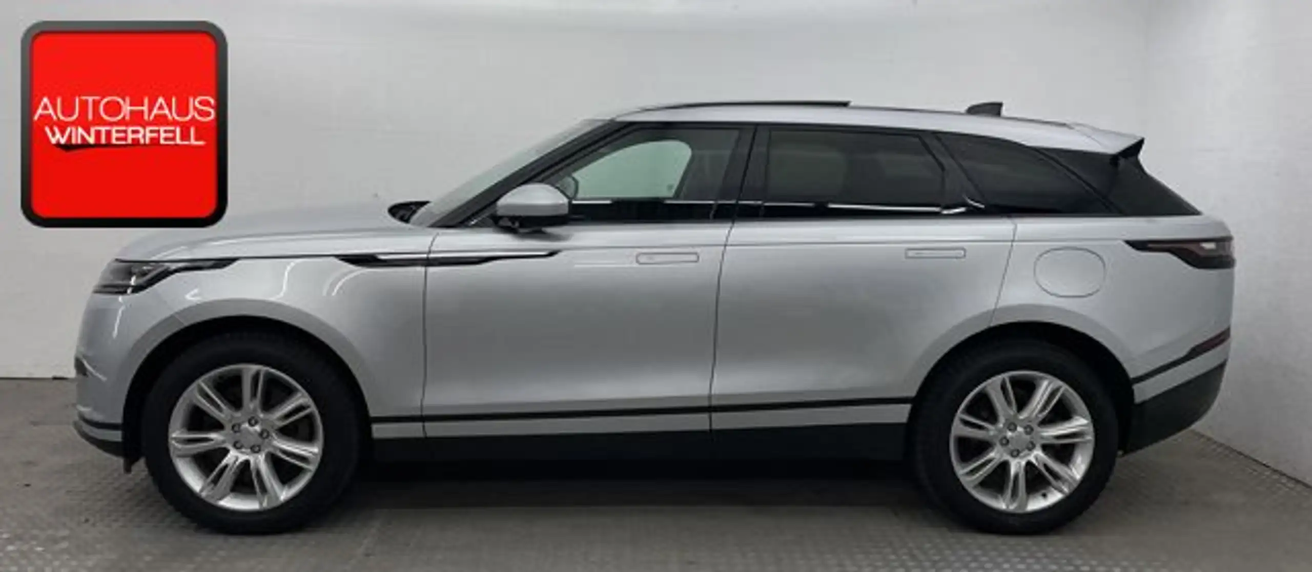 Land Rover - Range Rover Velar