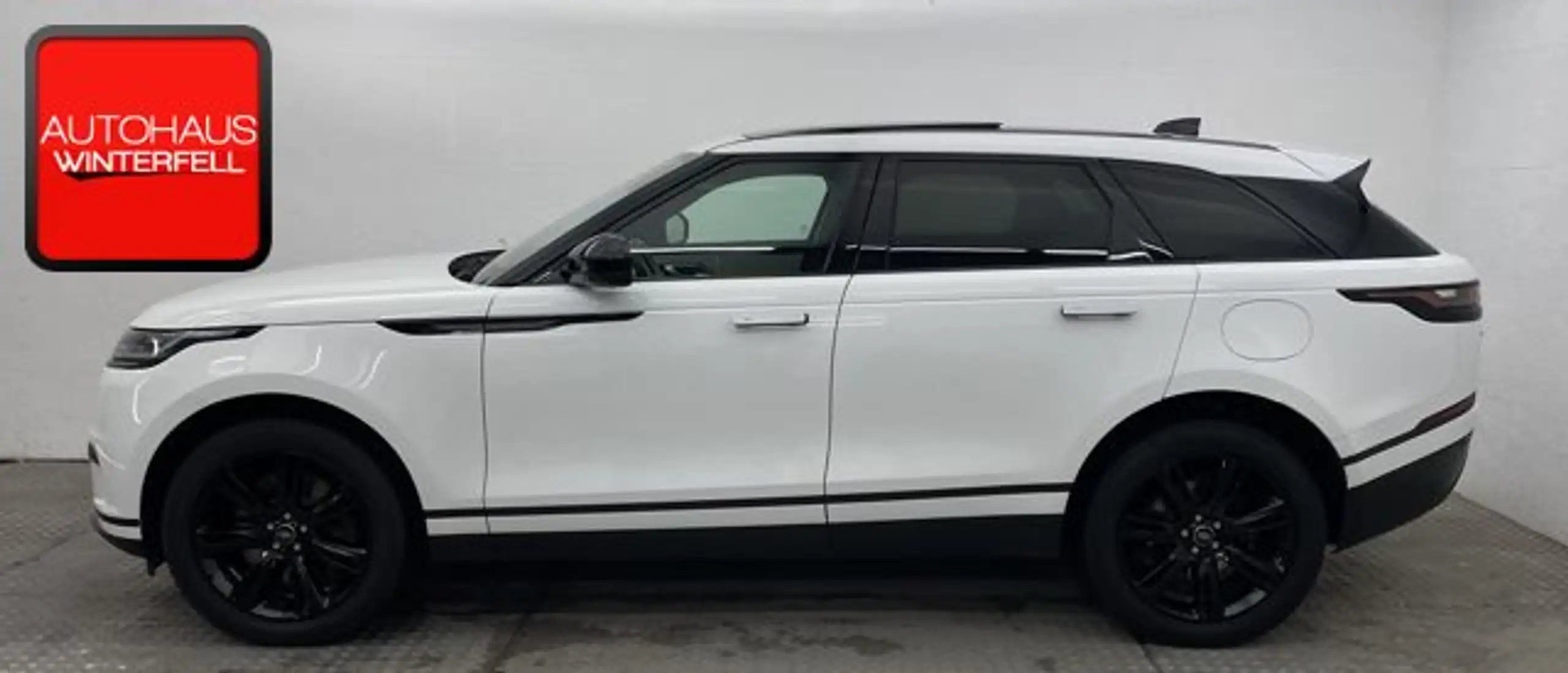 Land Rover - Range Rover Velar