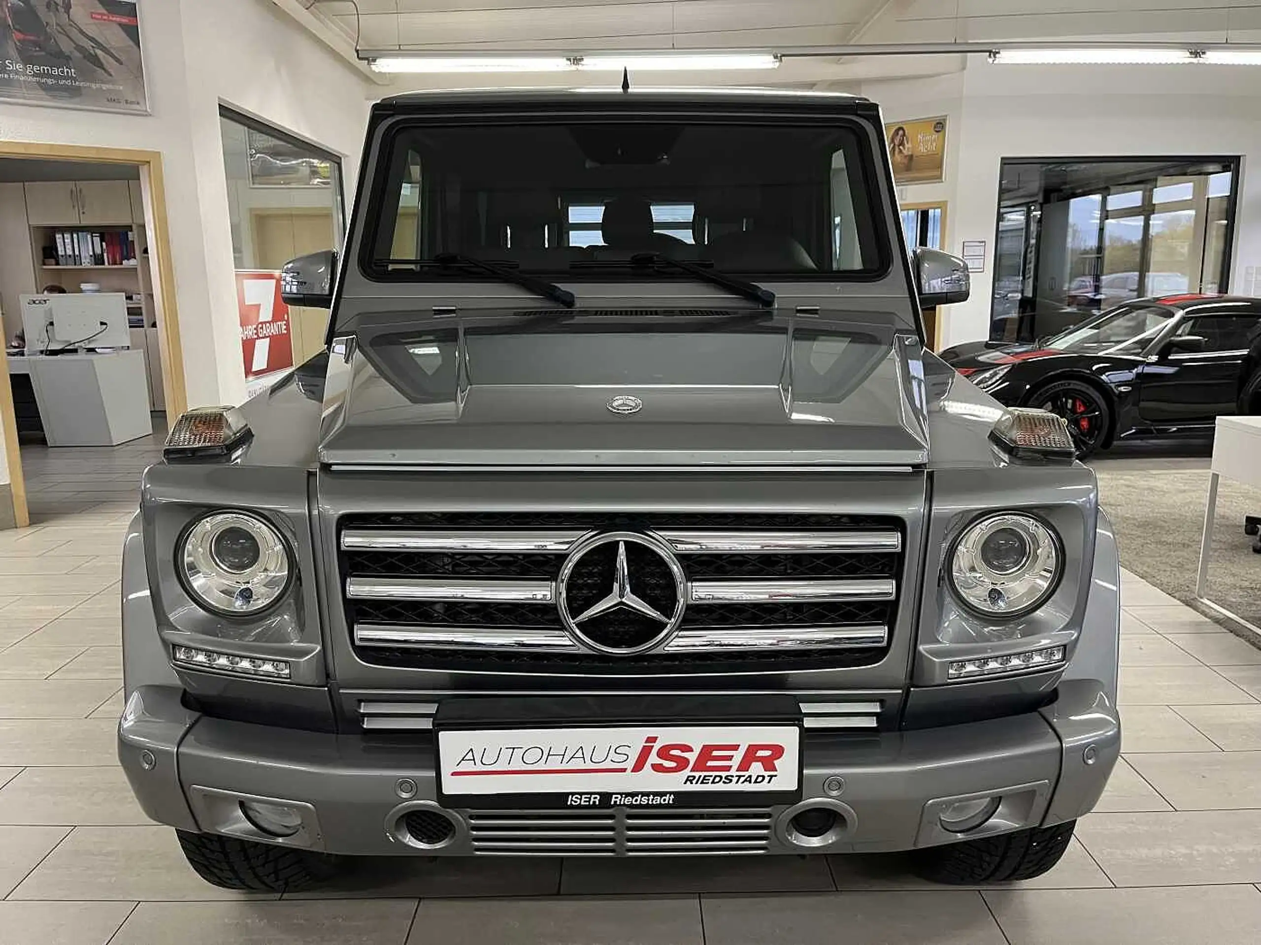 Mercedes-Benz - G 350