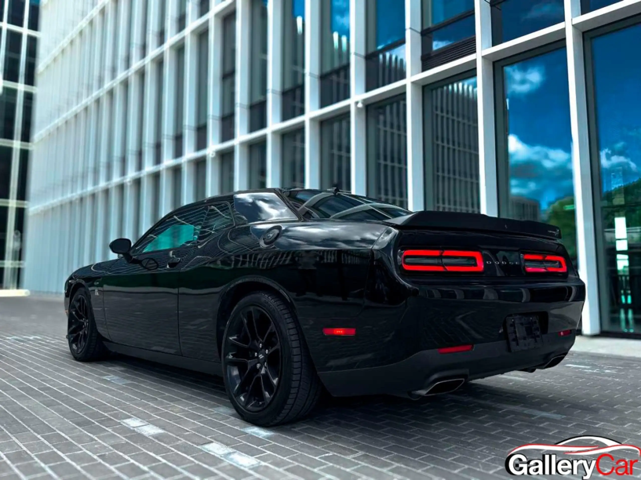 Dodge - Challenger