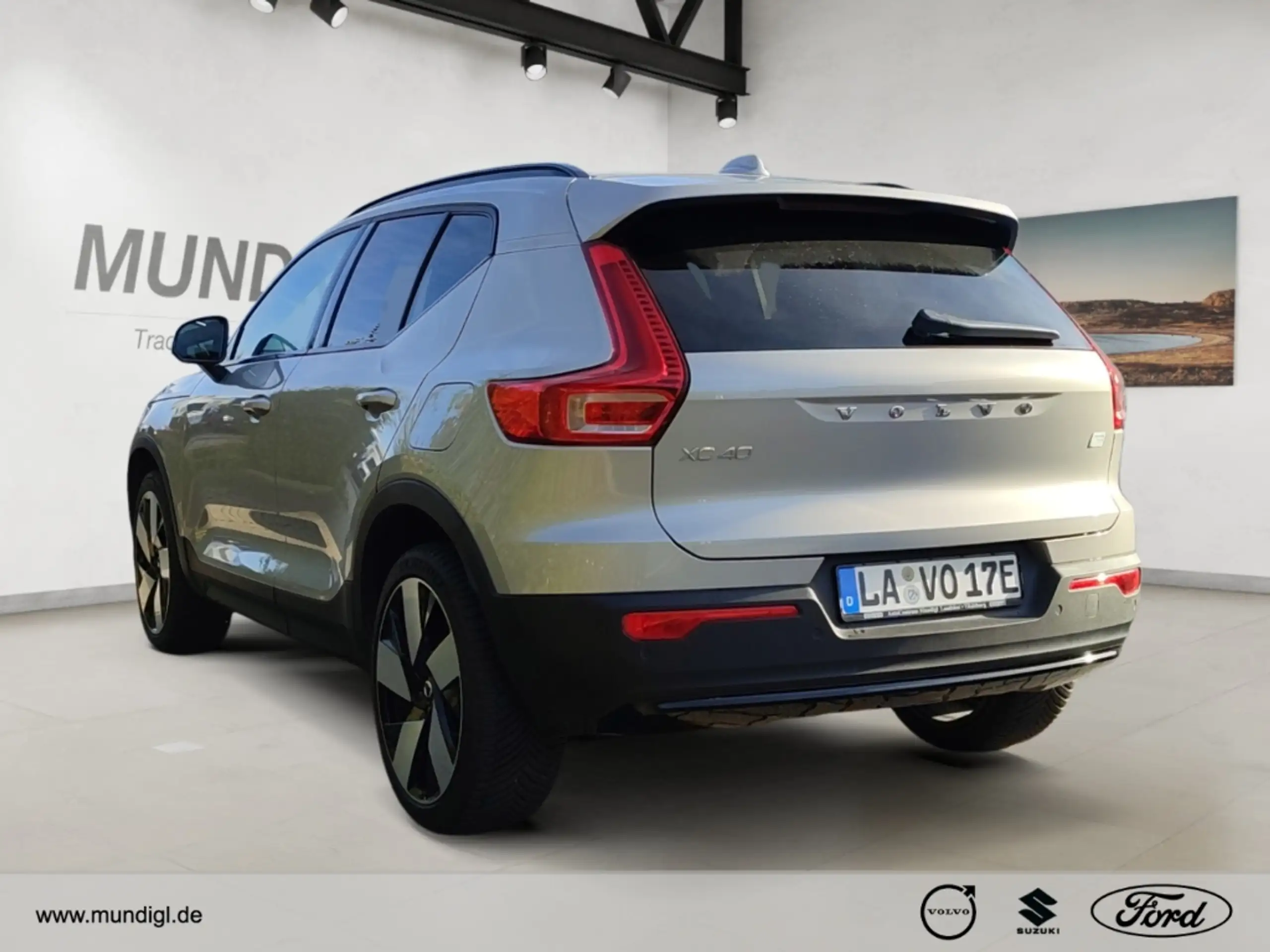 Volvo - XC40