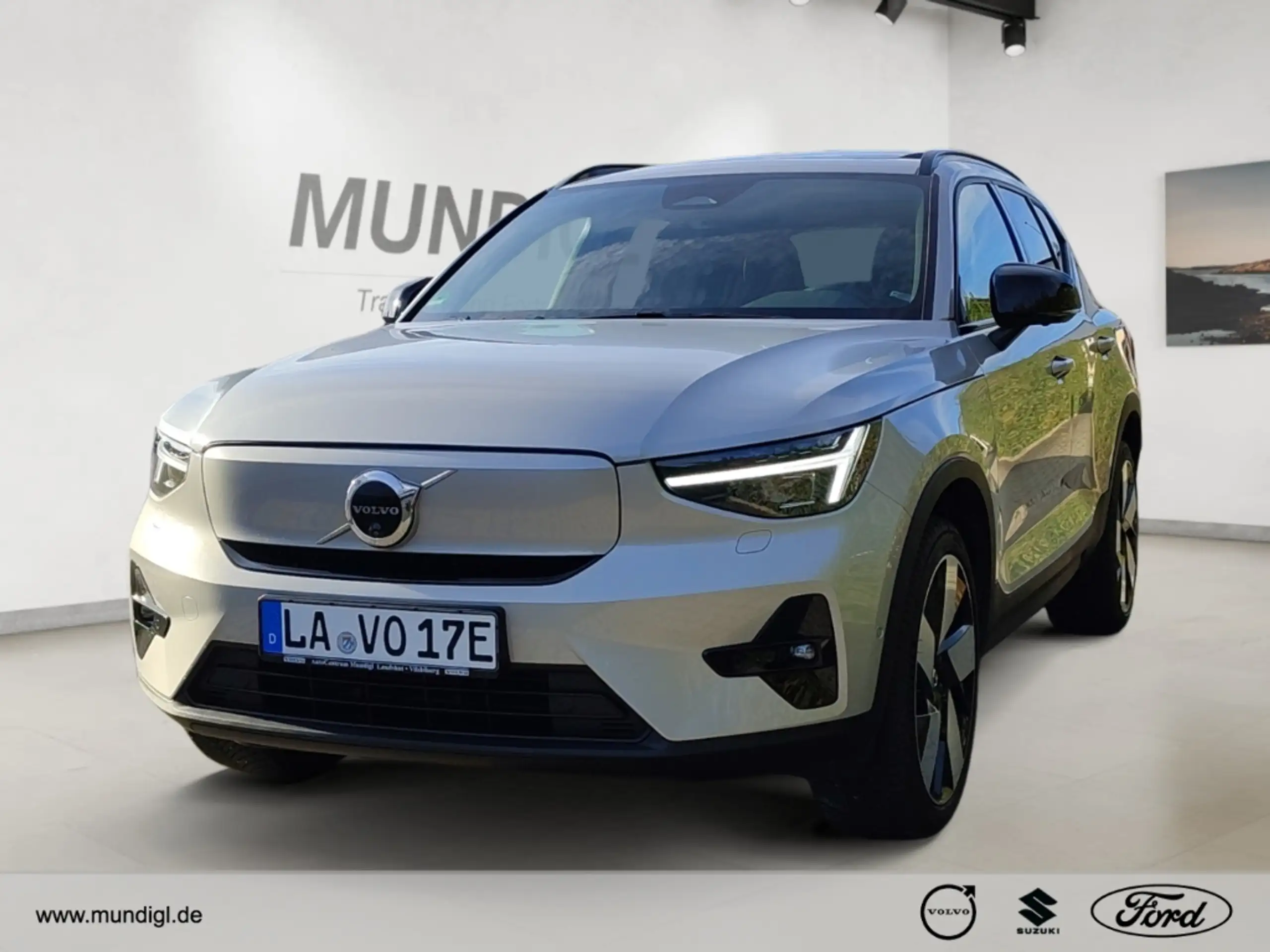 Volvo XC40 2024