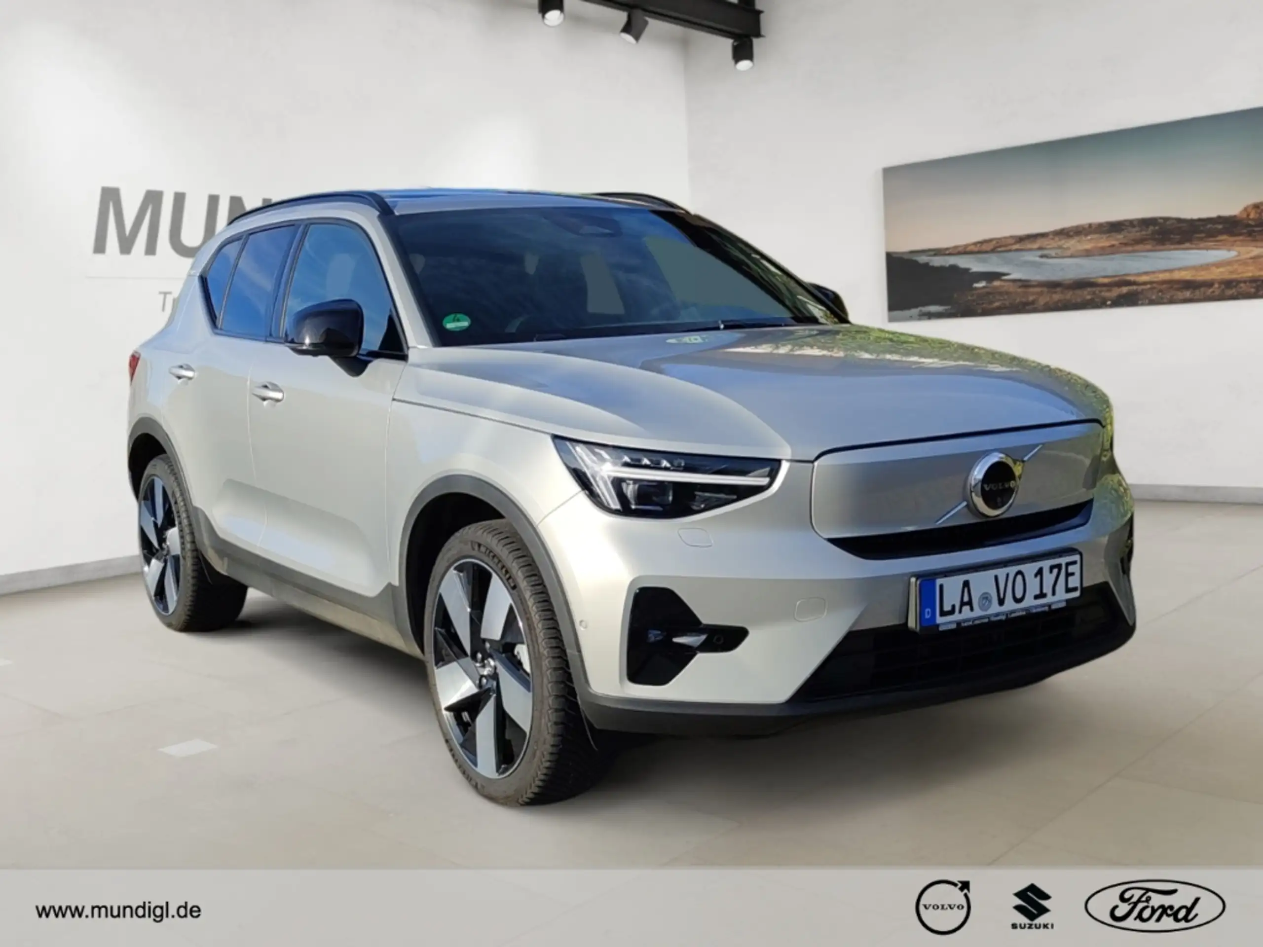 Volvo - XC40