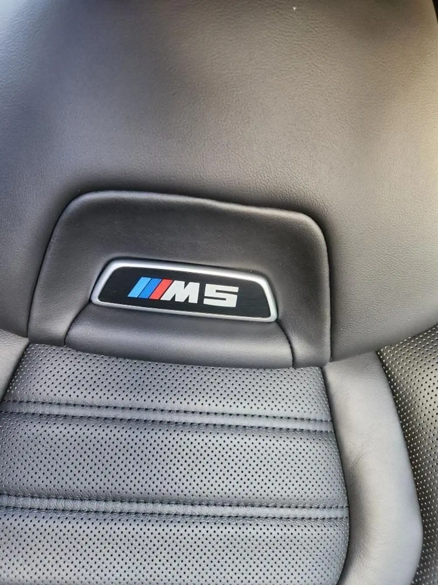 BMW - M5