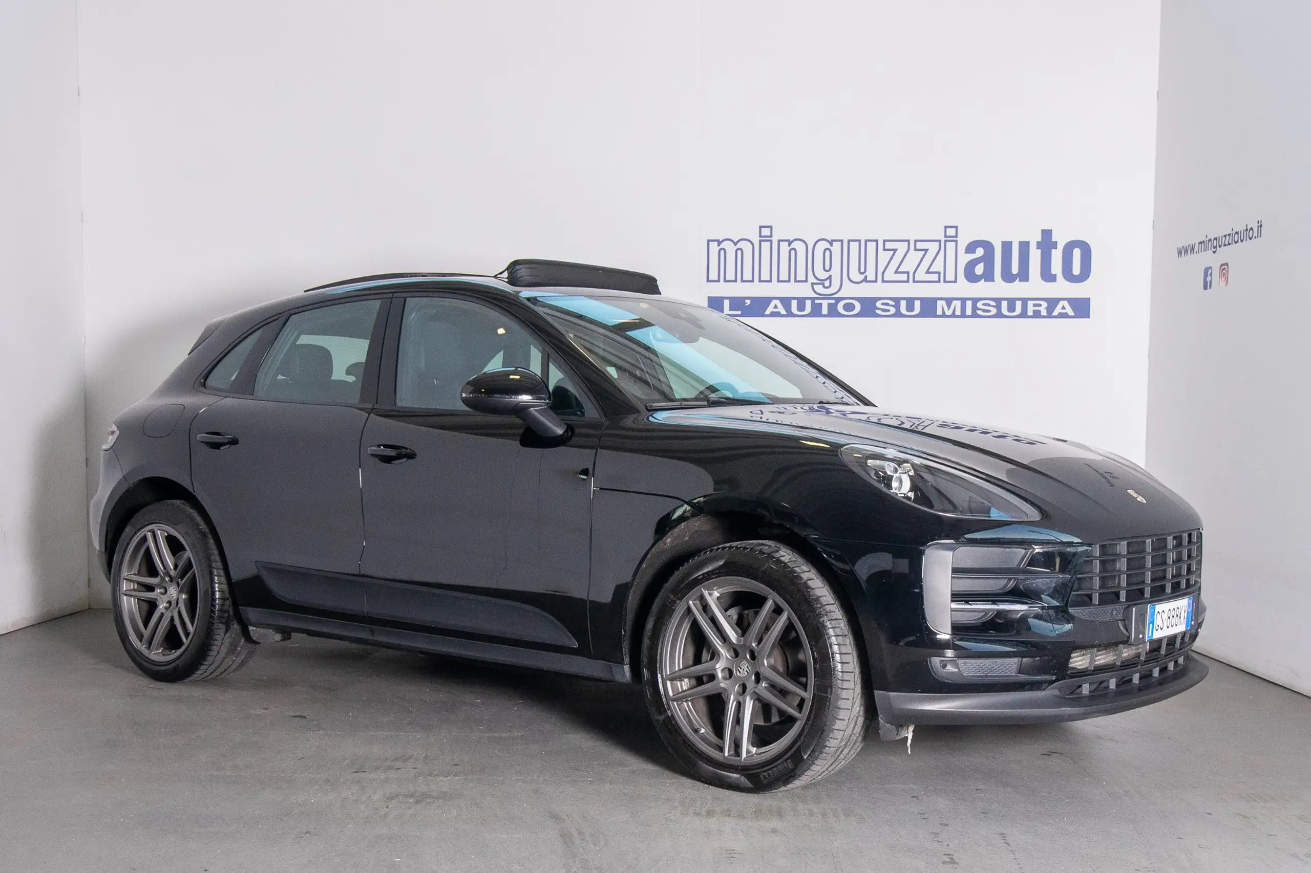 Porsche - Macan