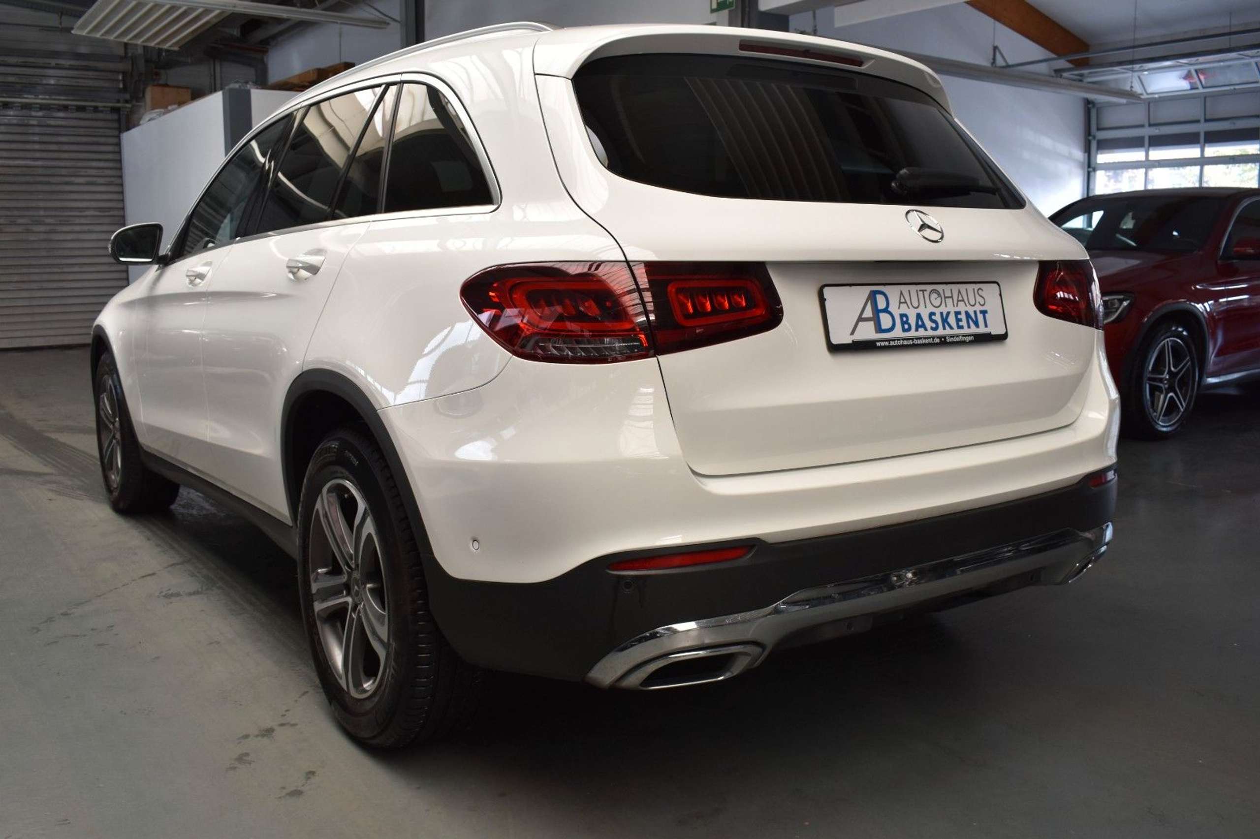 Mercedes-Benz - GLC 220