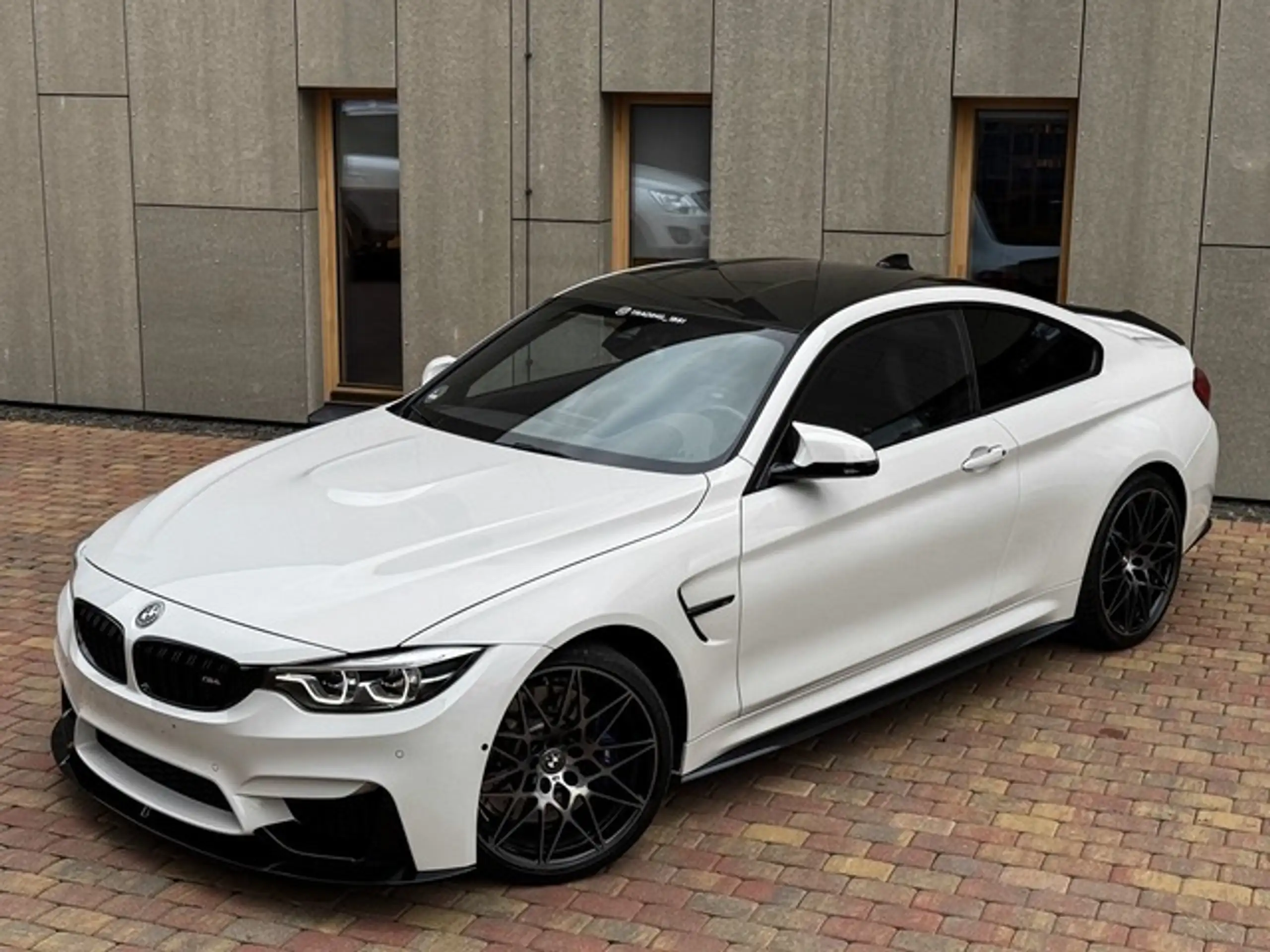 BMW - M4