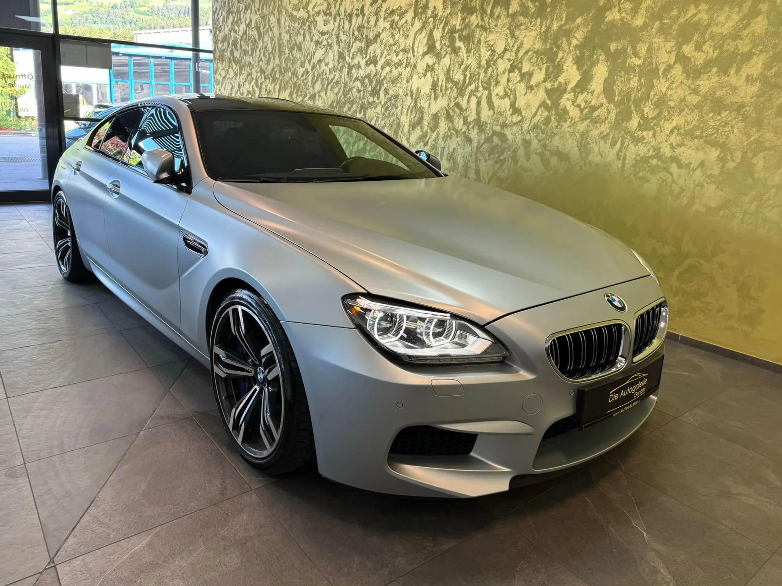 BMW - M6