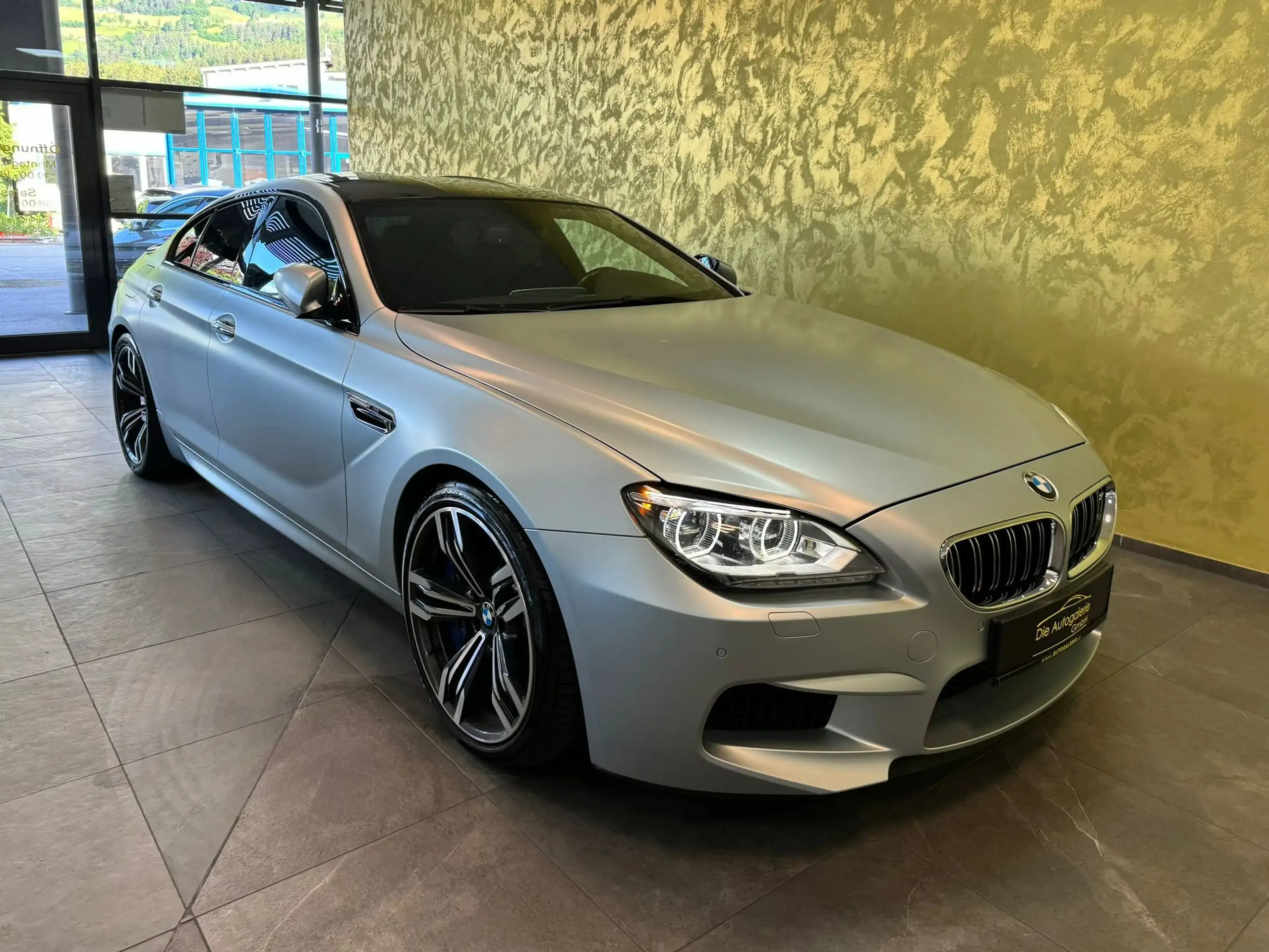 BMW - M6