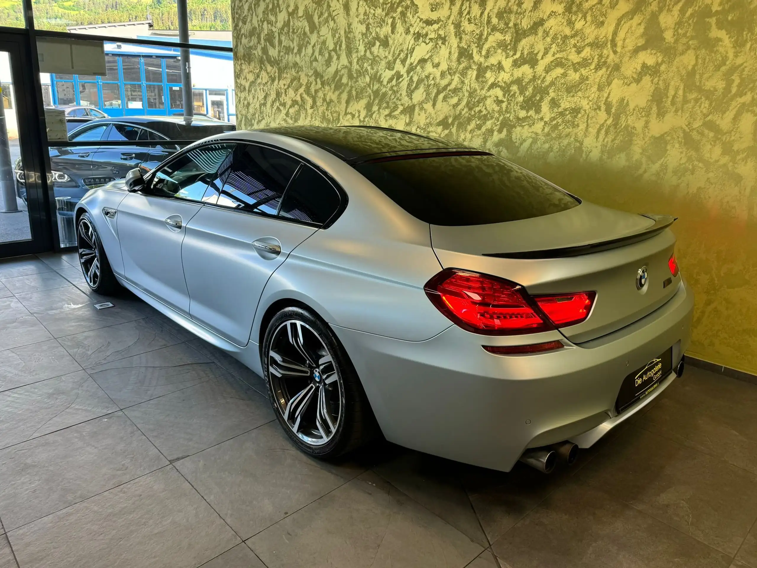 BMW - M6