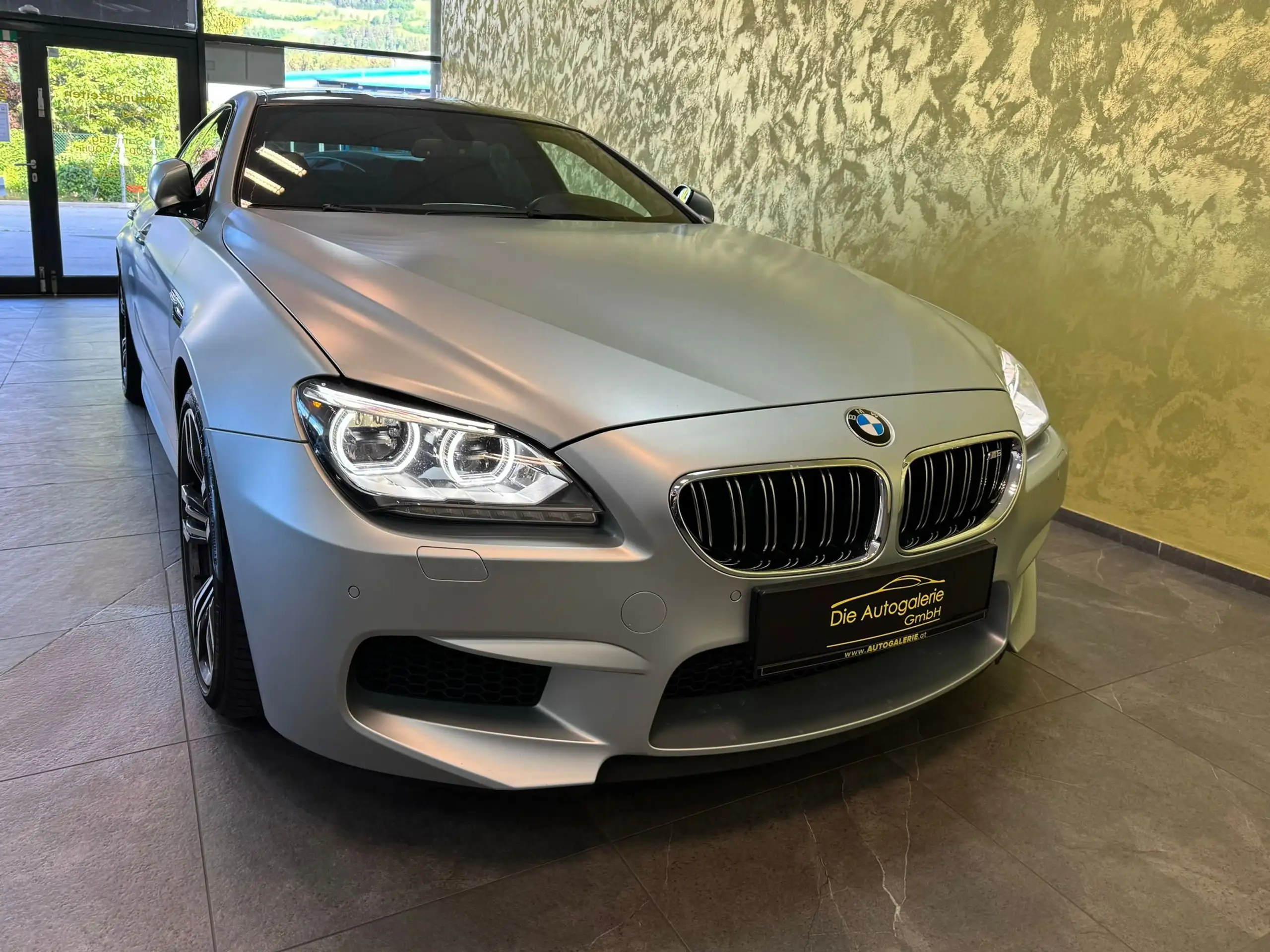 BMW - M6