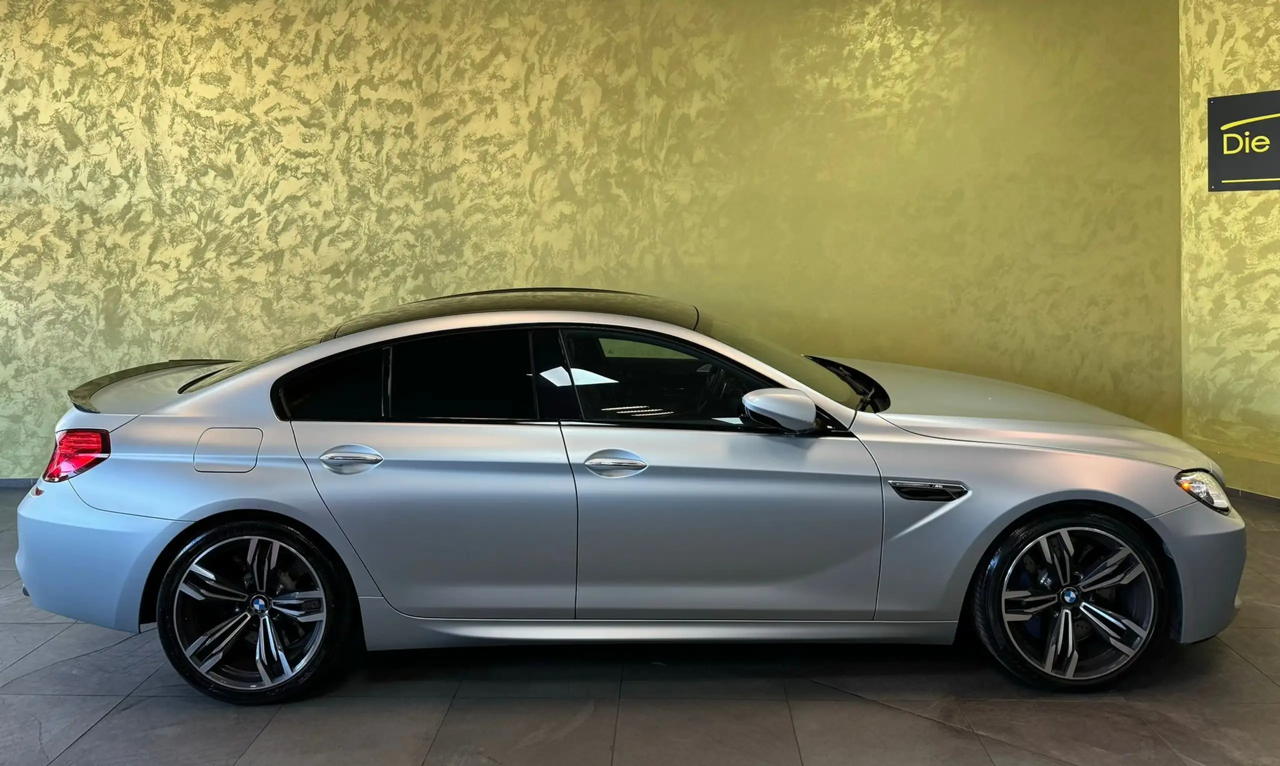 BMW - M6