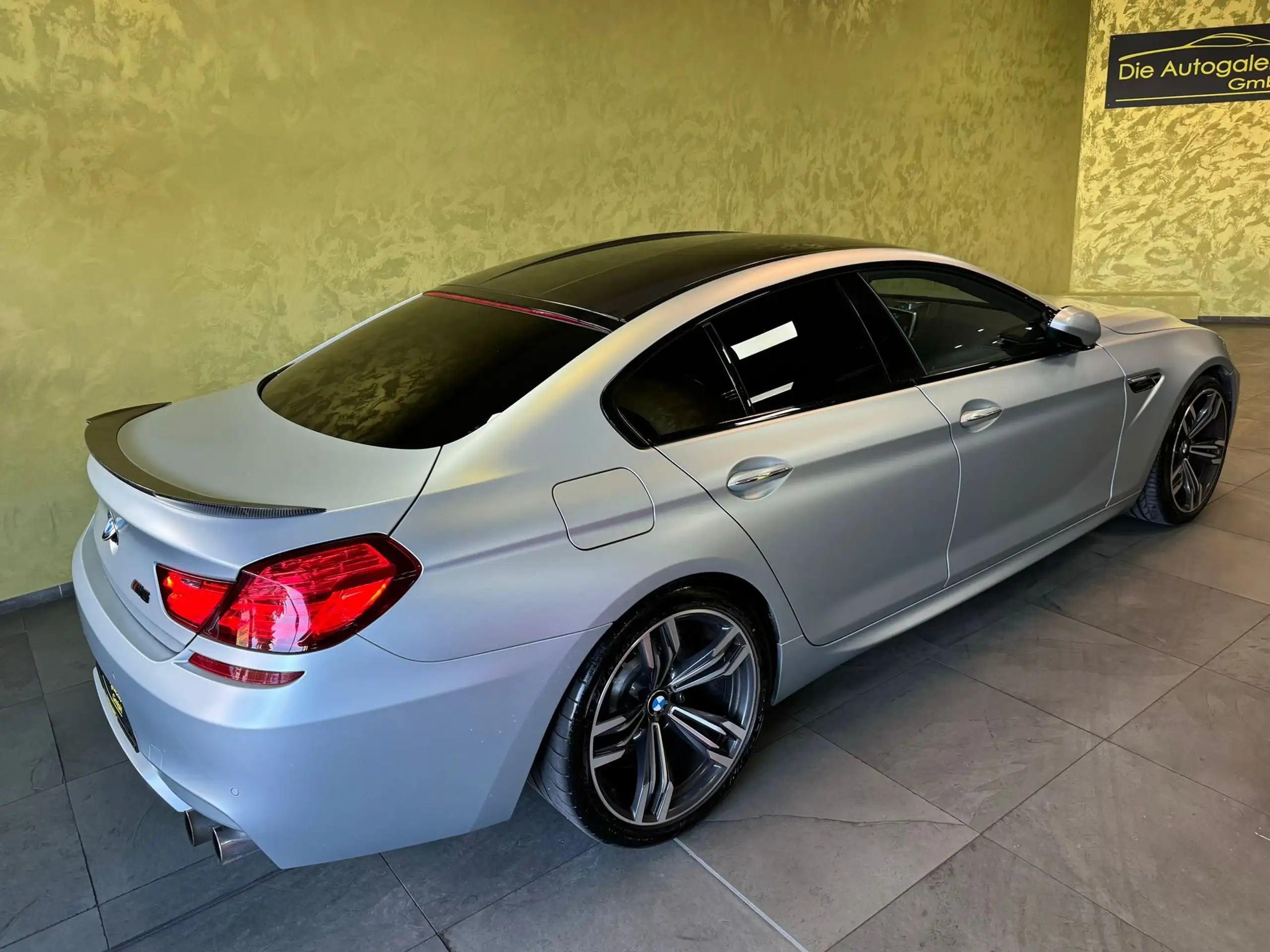 BMW - M6