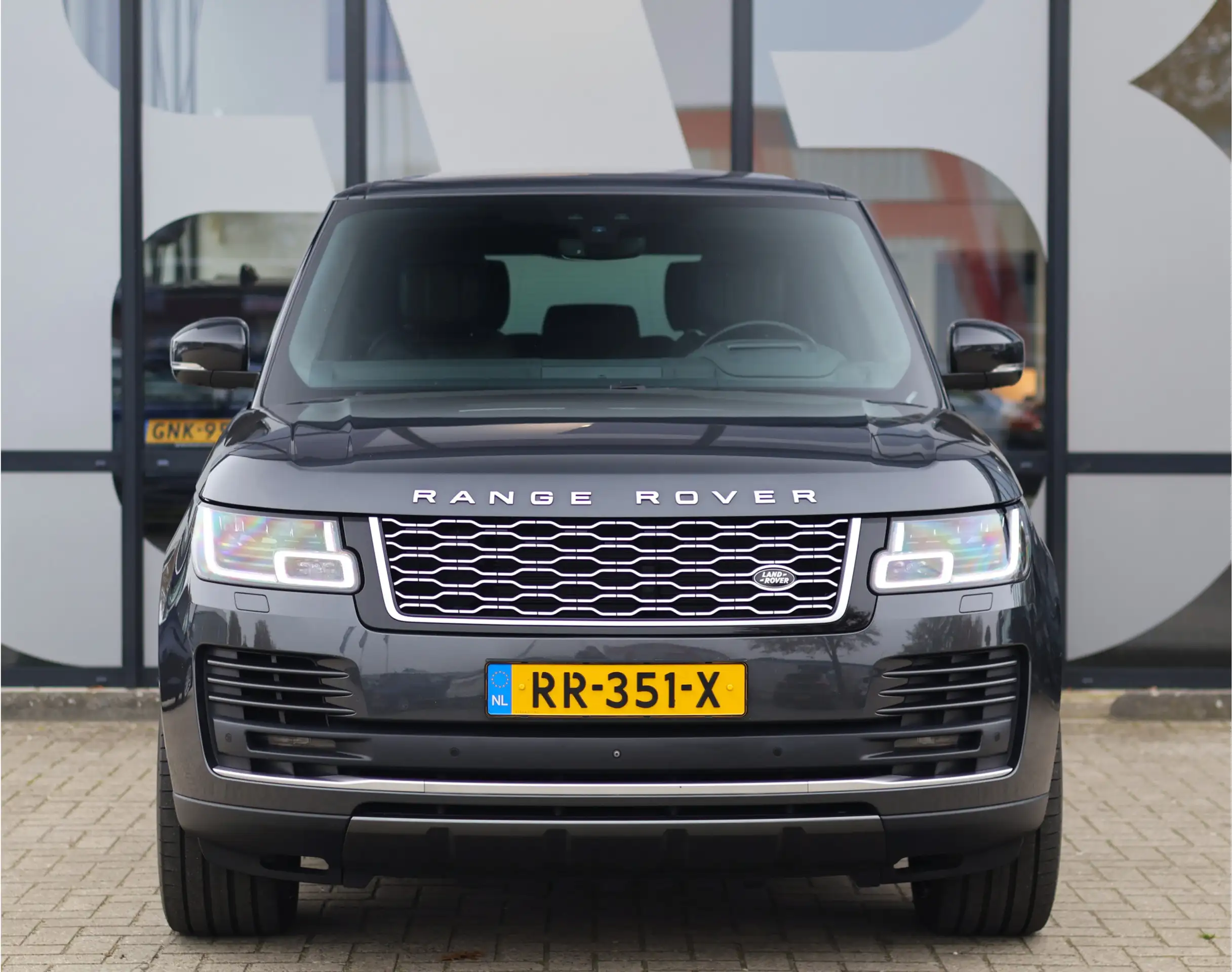 Land Rover - Range Rover