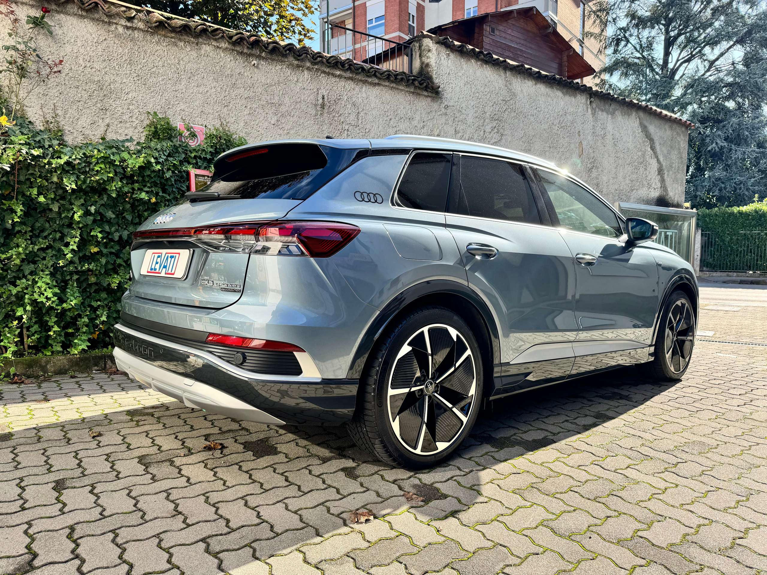 Audi - Q4 e-tron