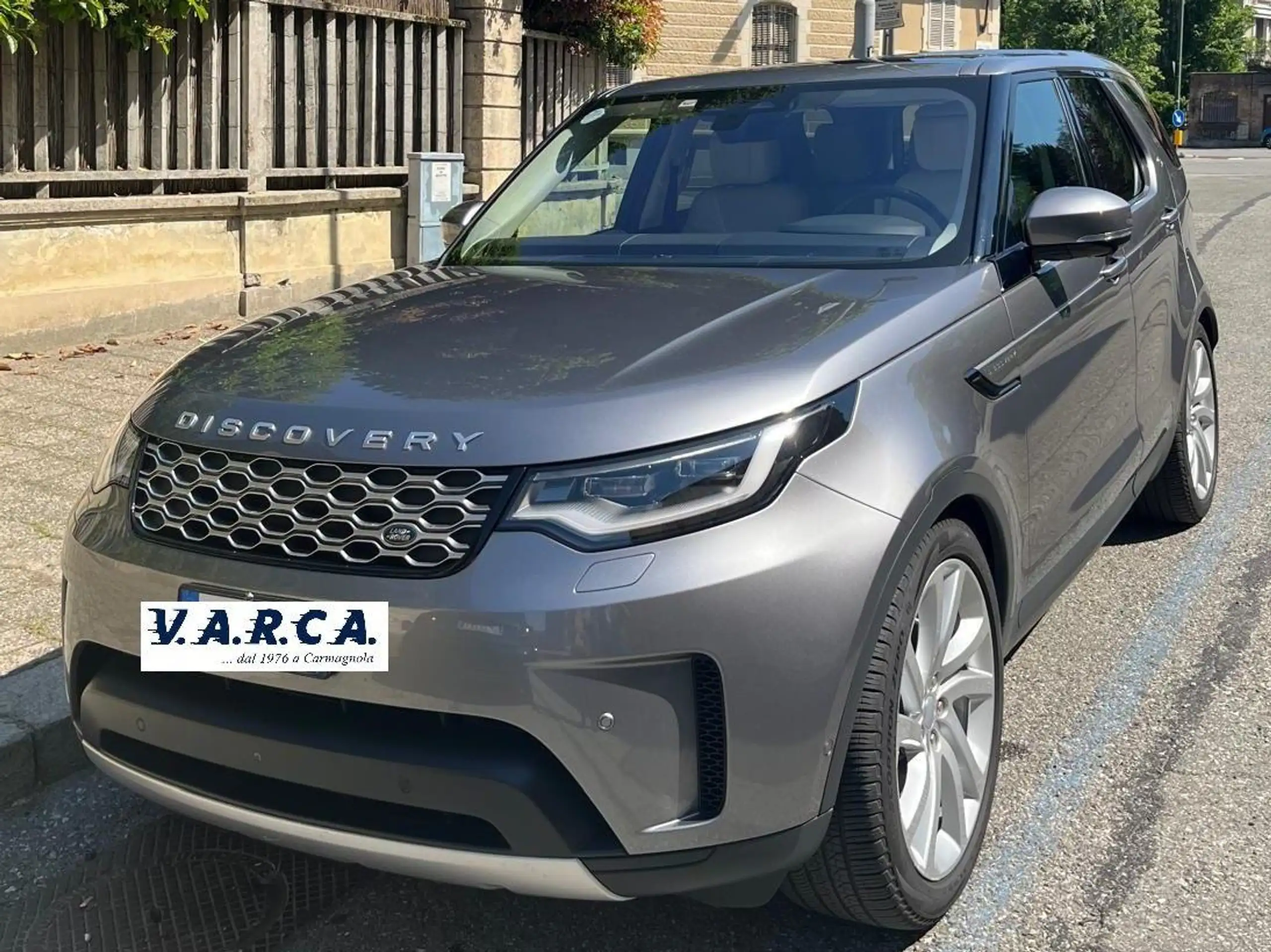 Land Rover Discovery 2021