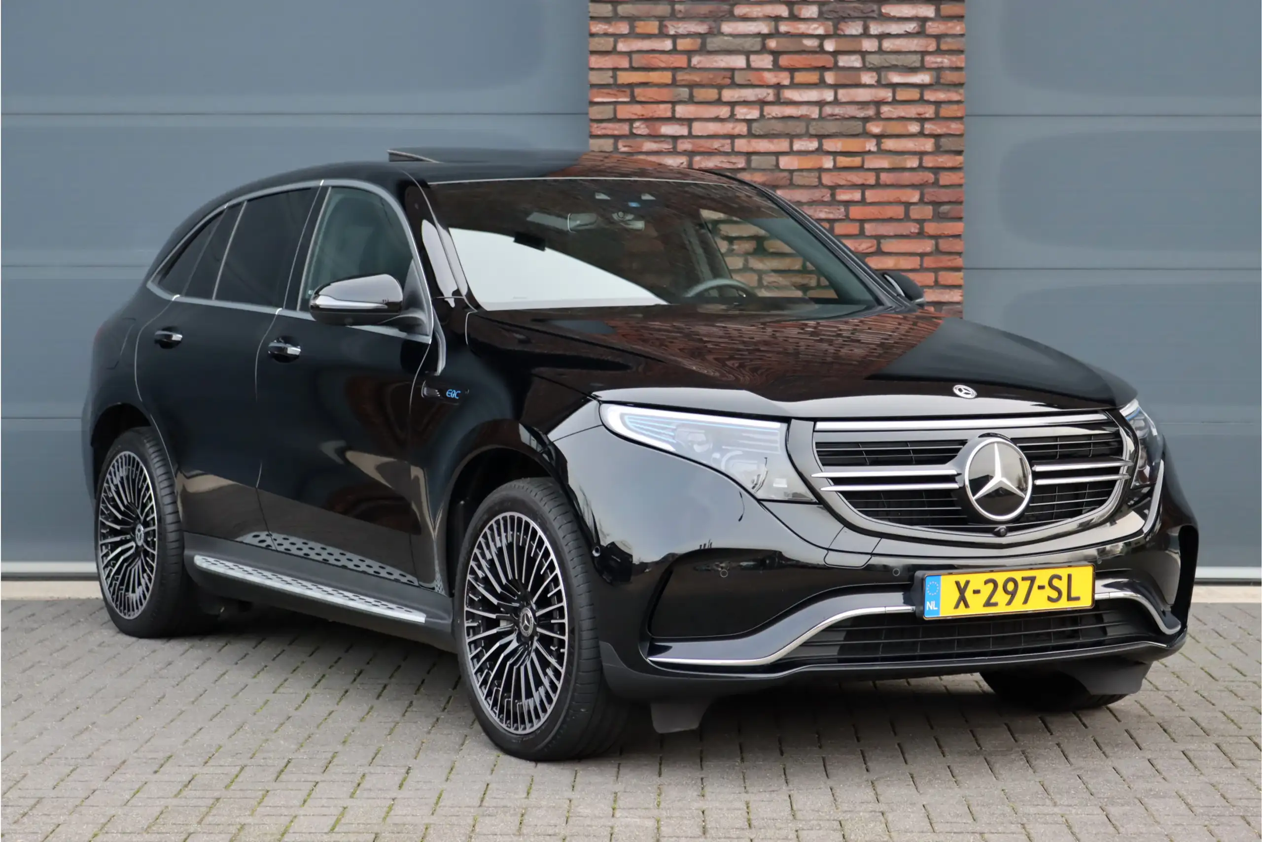 Mercedes-Benz - EQC 400