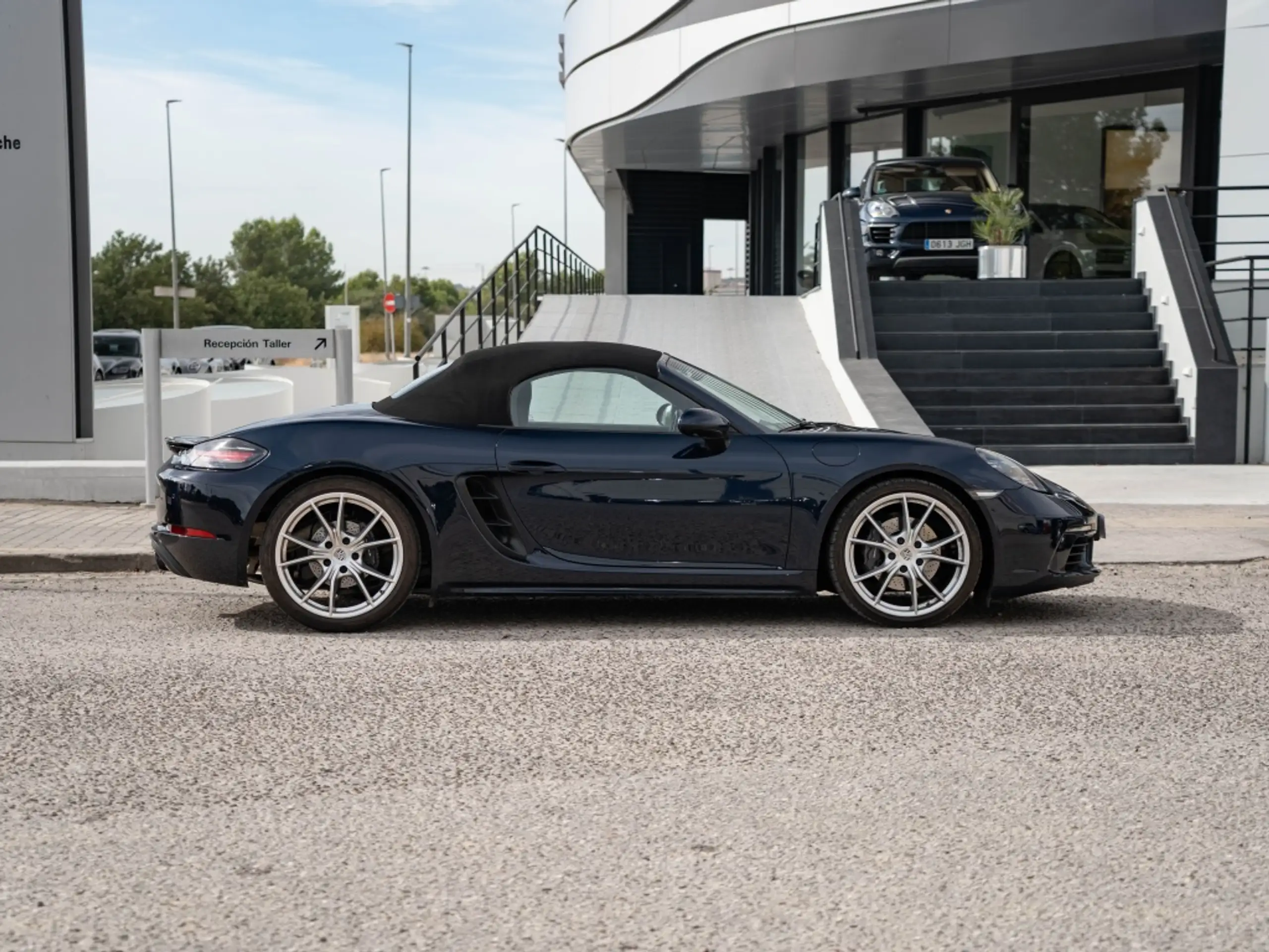 Porsche - Boxster