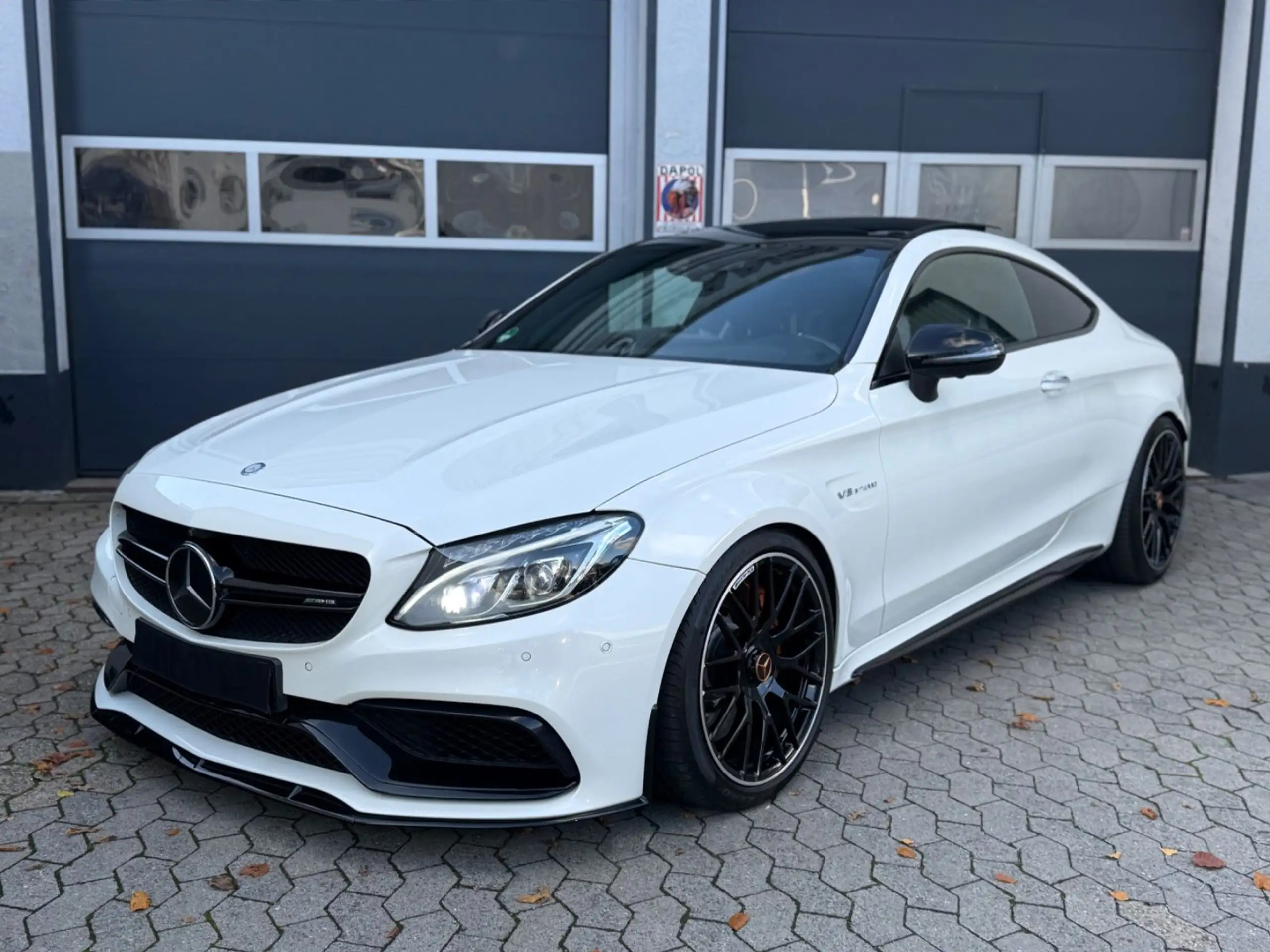 Mercedes-Benz - C 63 AMG