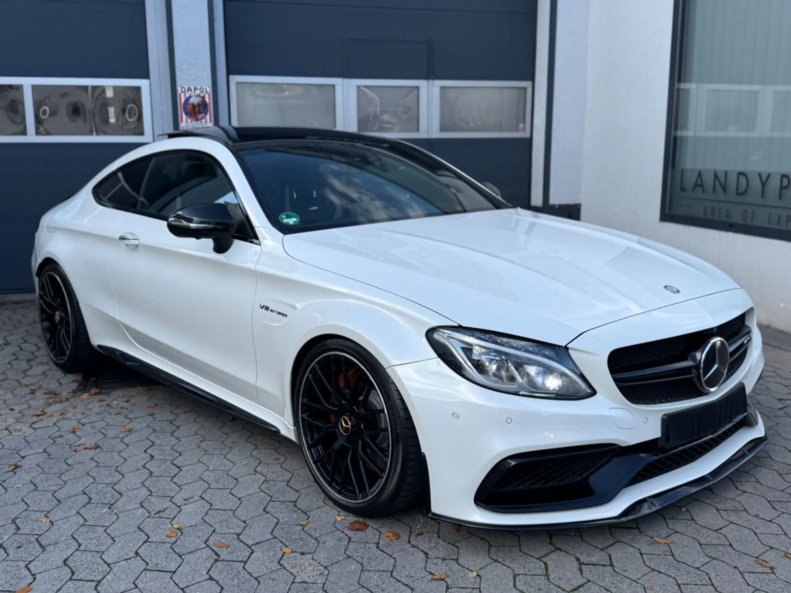 Mercedes-Benz - C 63 AMG