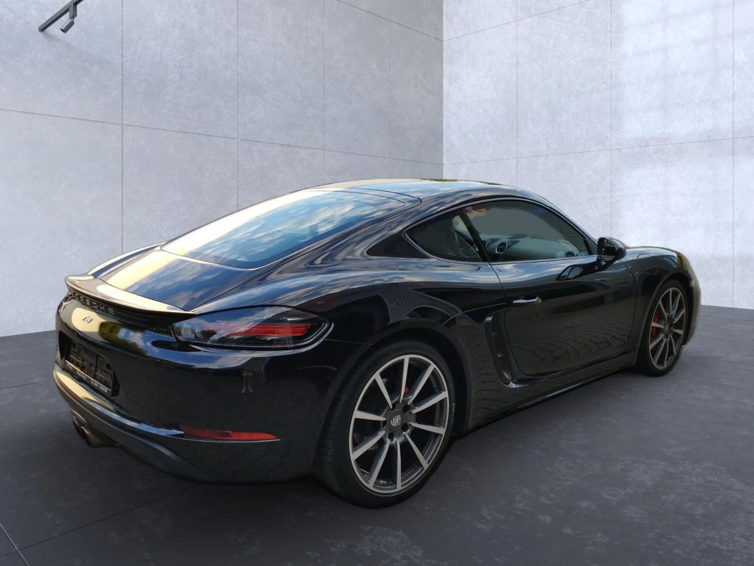 Porsche - Cayman