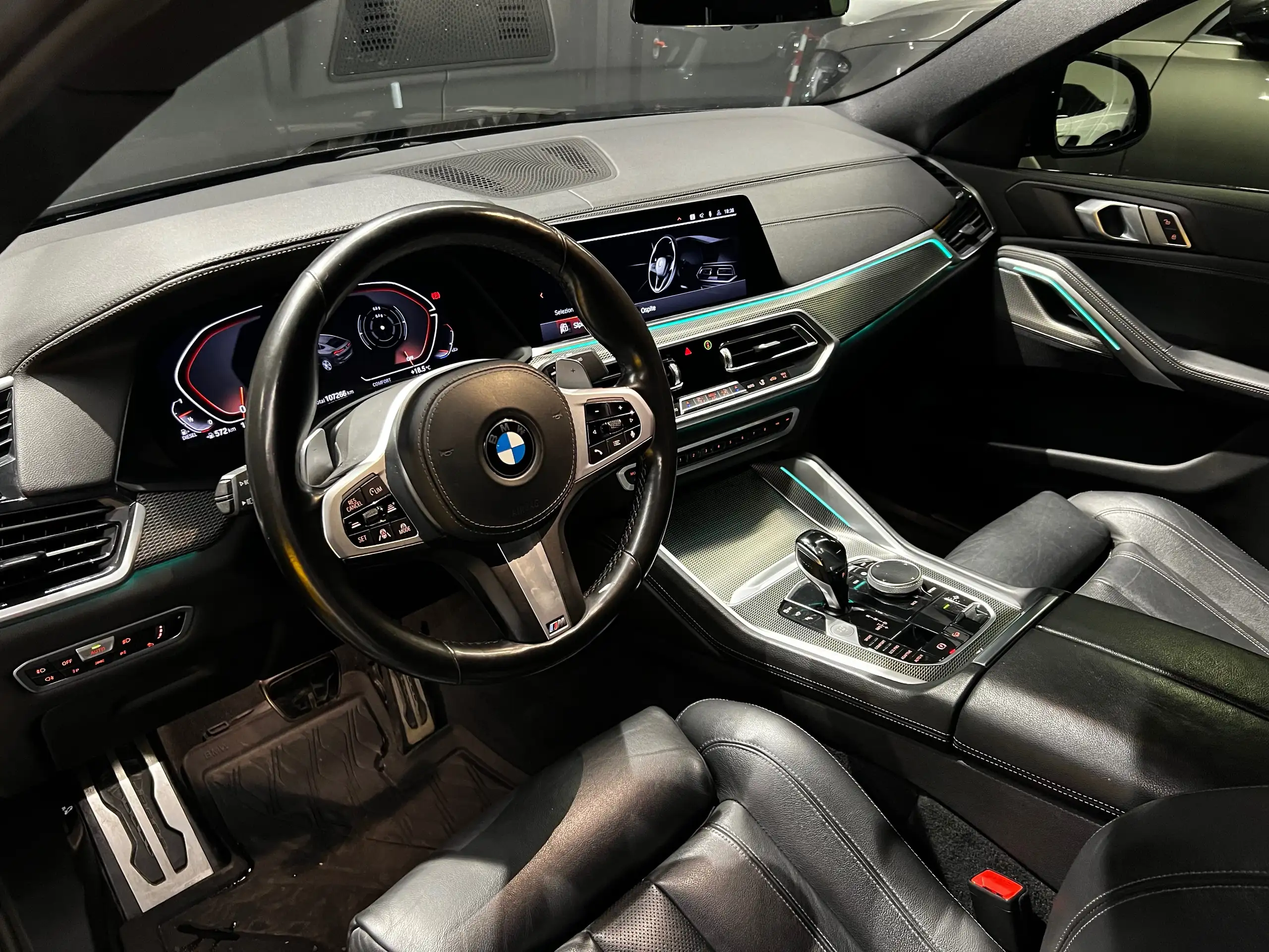 BMW - X6