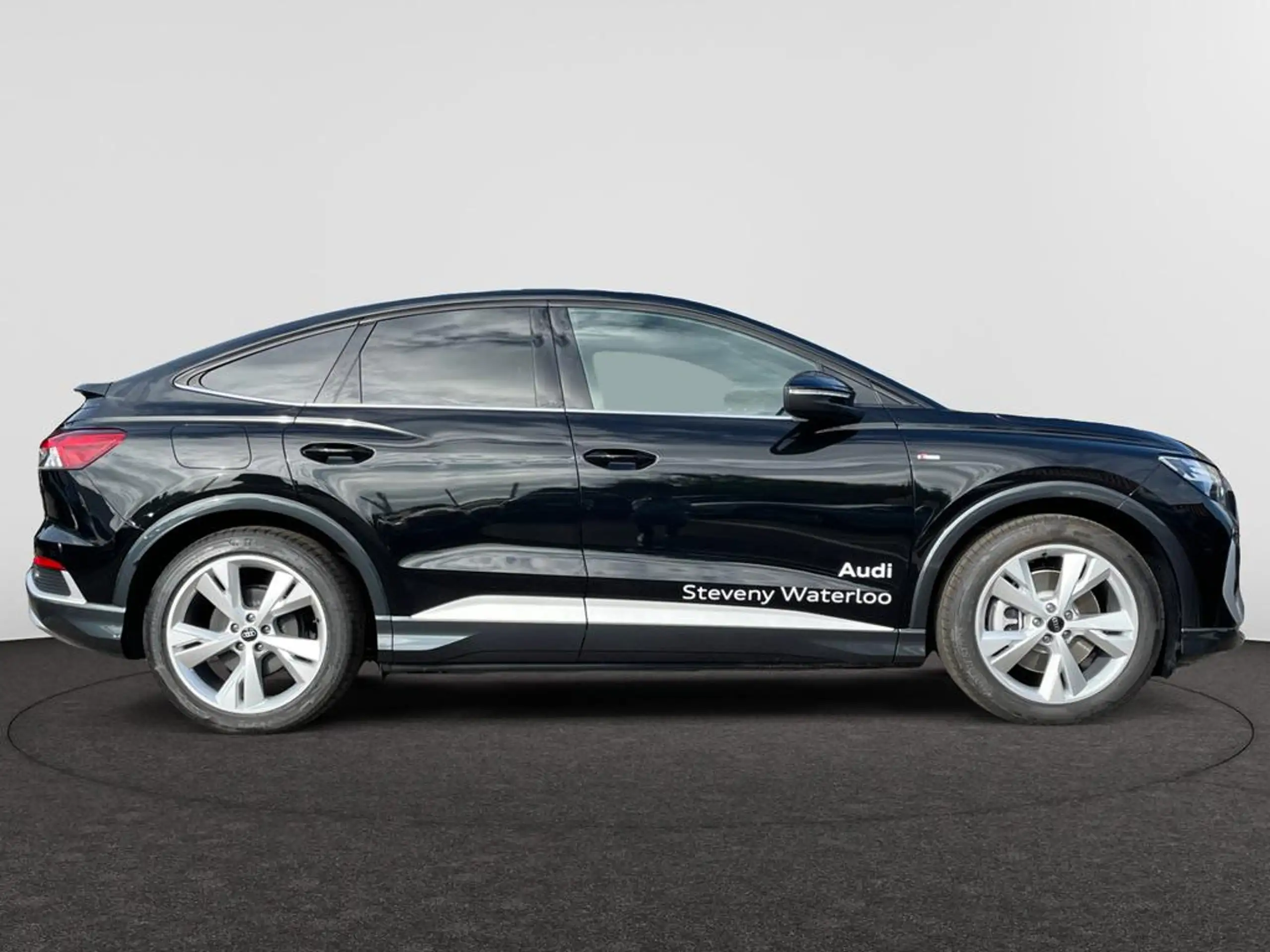 Audi - Q4 e-tron