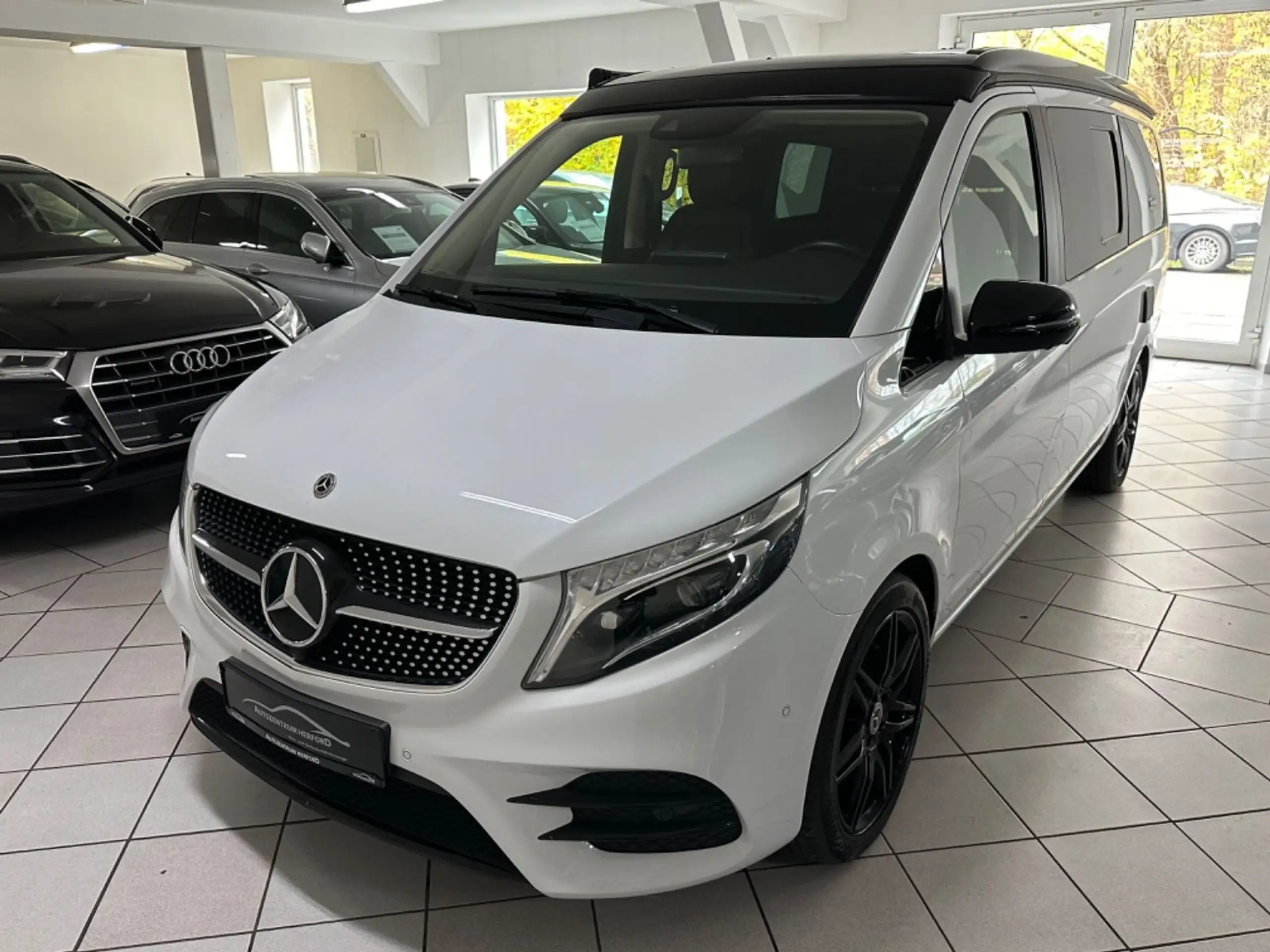 Mercedes-Benz - V 300