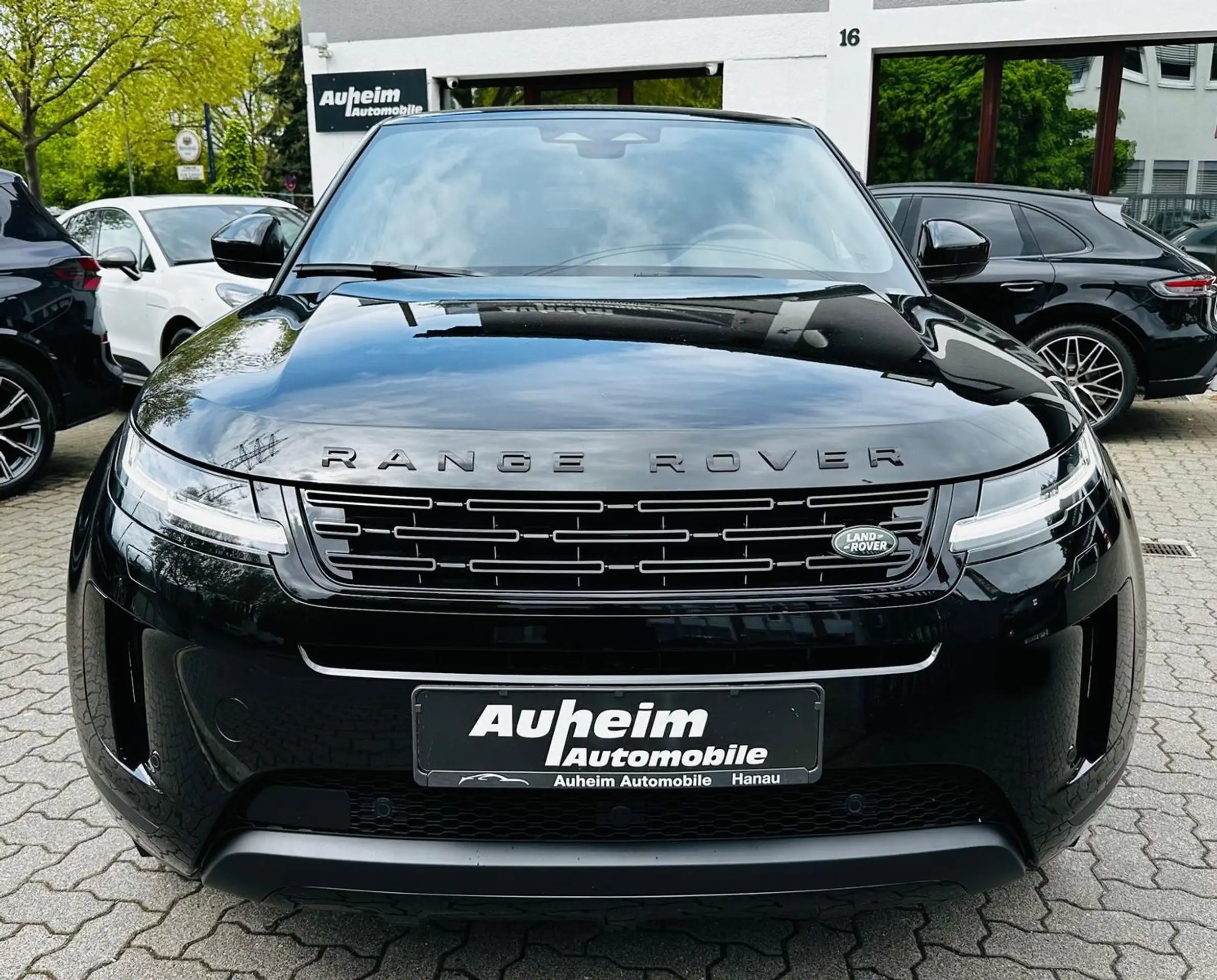 Land Rover - Range Rover Evoque