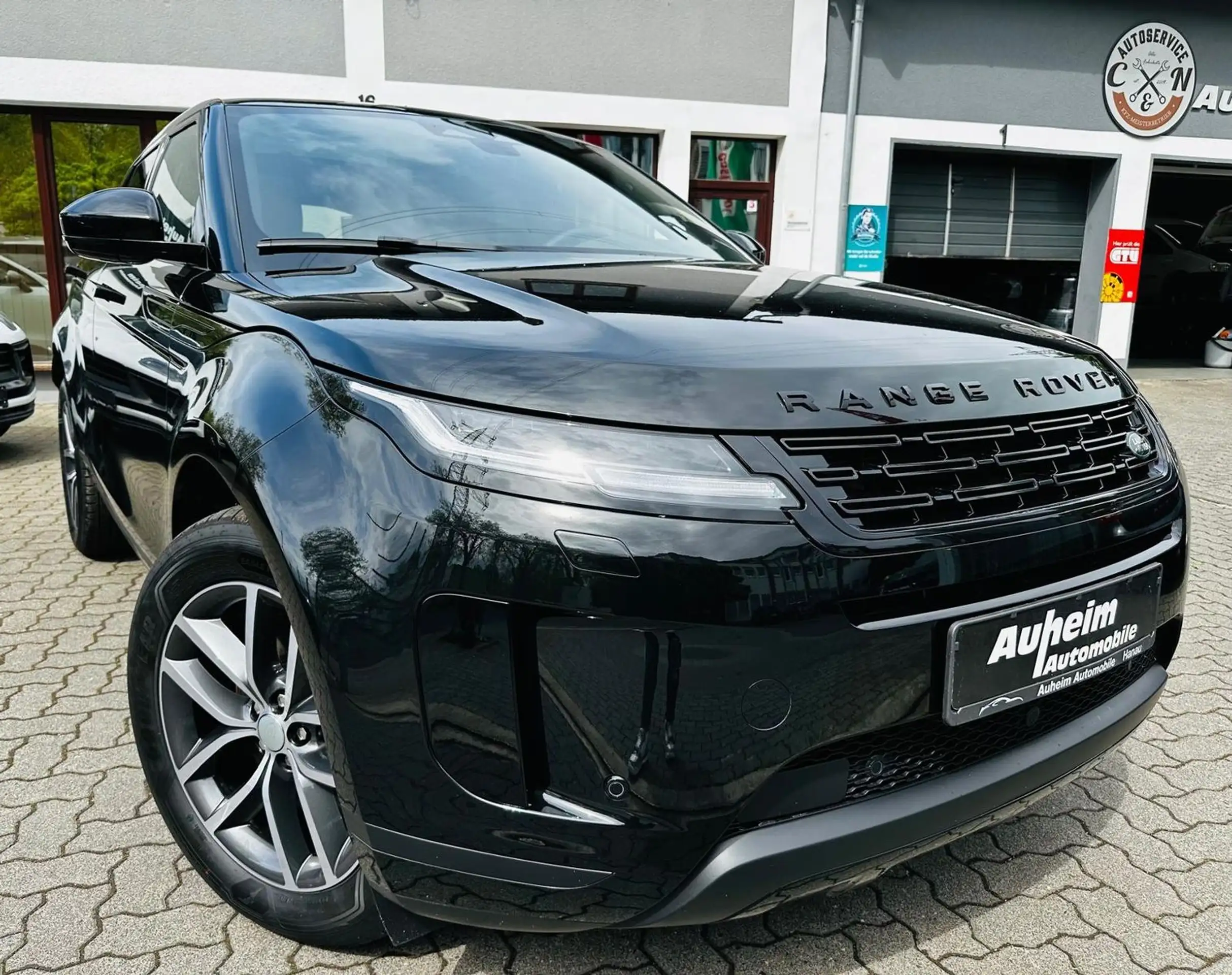 Land Rover - Range Rover Evoque