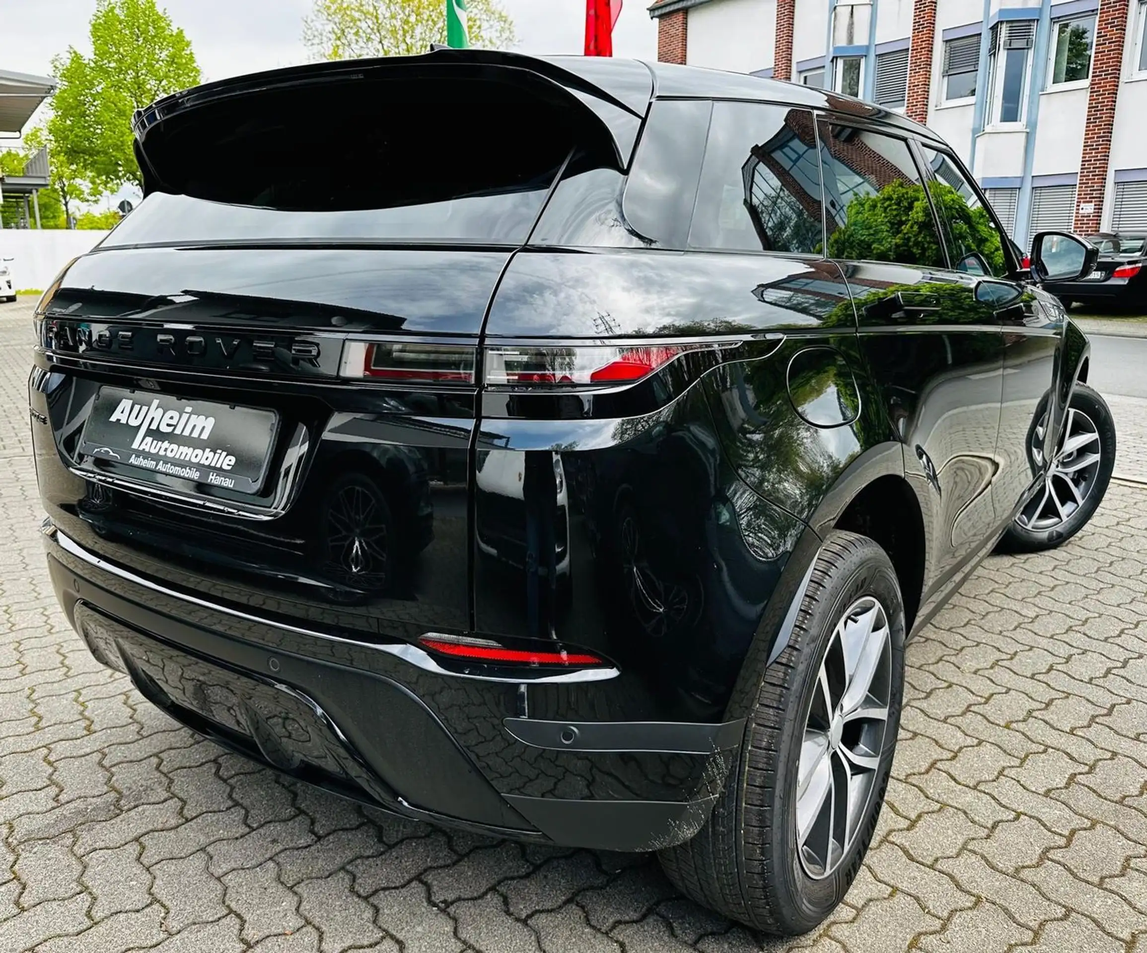 Land Rover - Range Rover Evoque