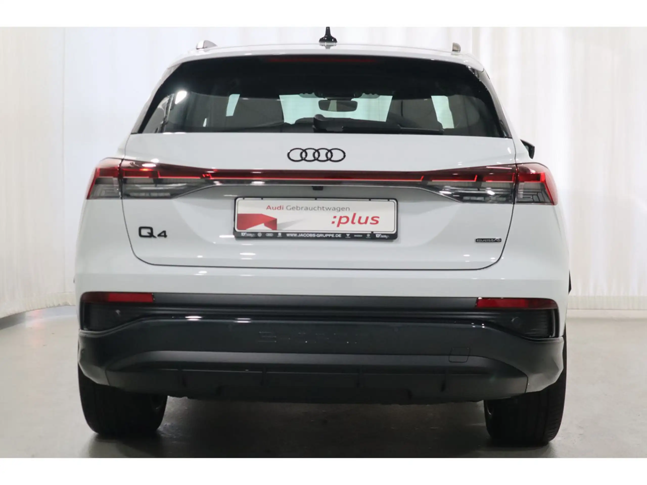 Audi - Q4 e-tron