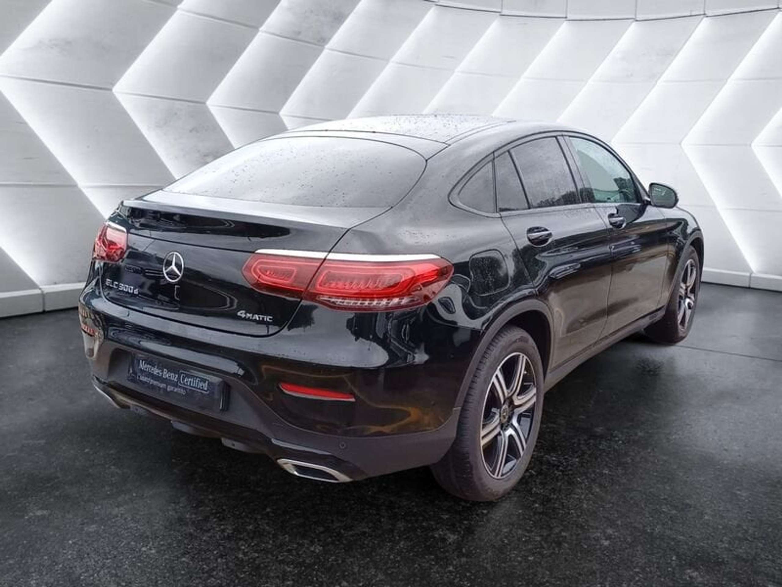 Mercedes-Benz - GLC 300