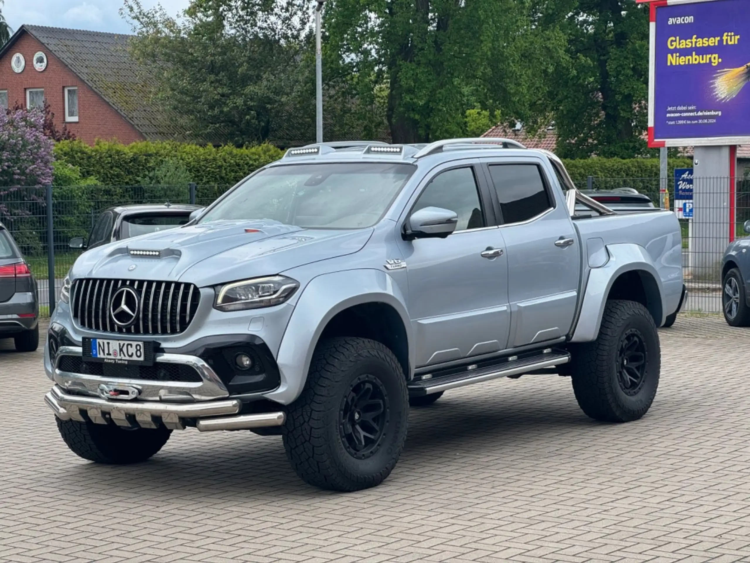 Mercedes-Benz - X 350