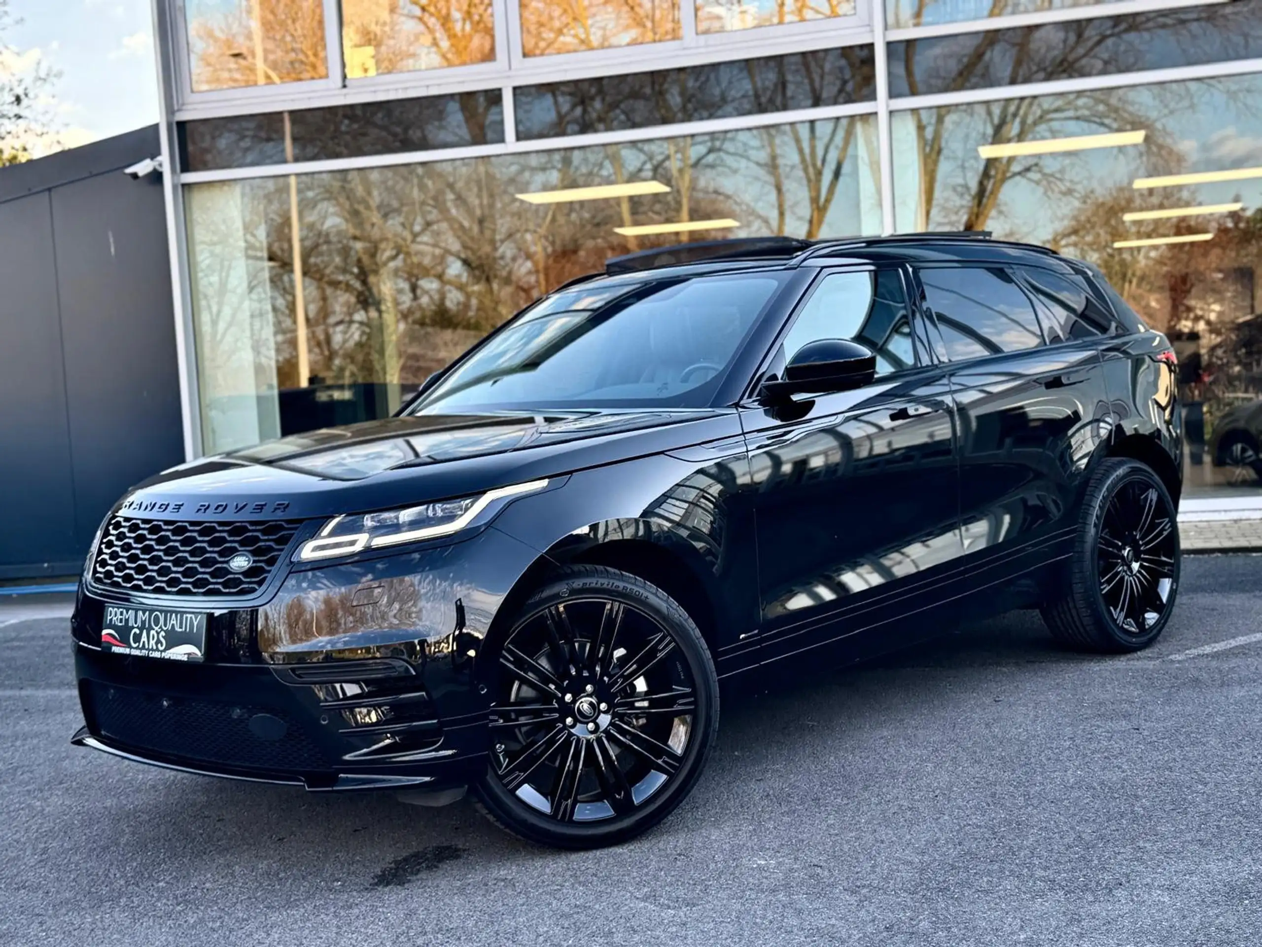 Land Rover - Range Rover Velar