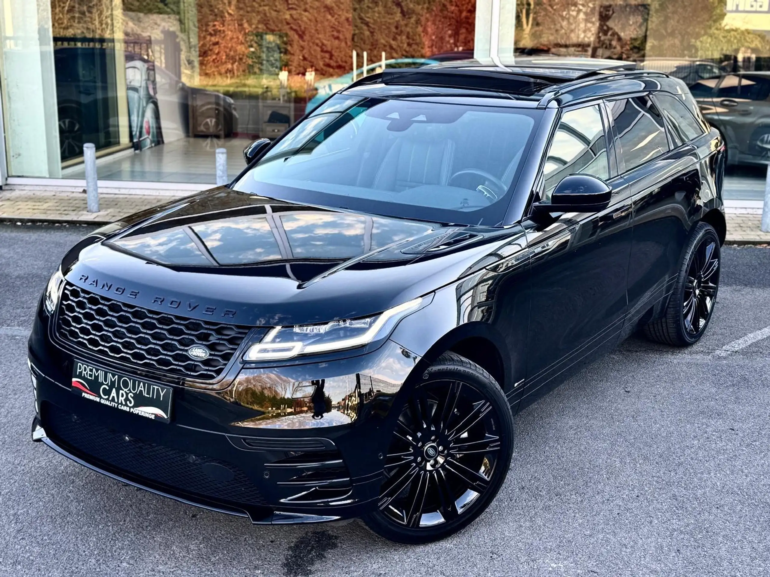 Land Rover - Range Rover Velar