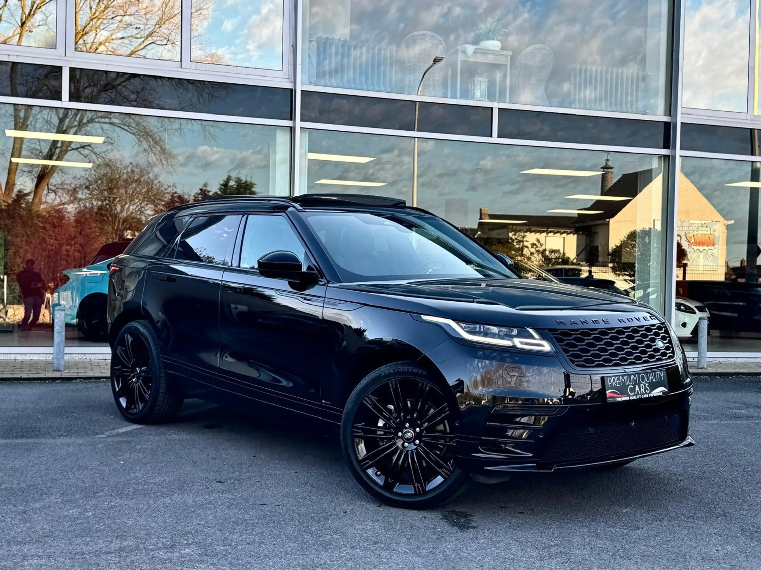 Land Rover - Range Rover Velar