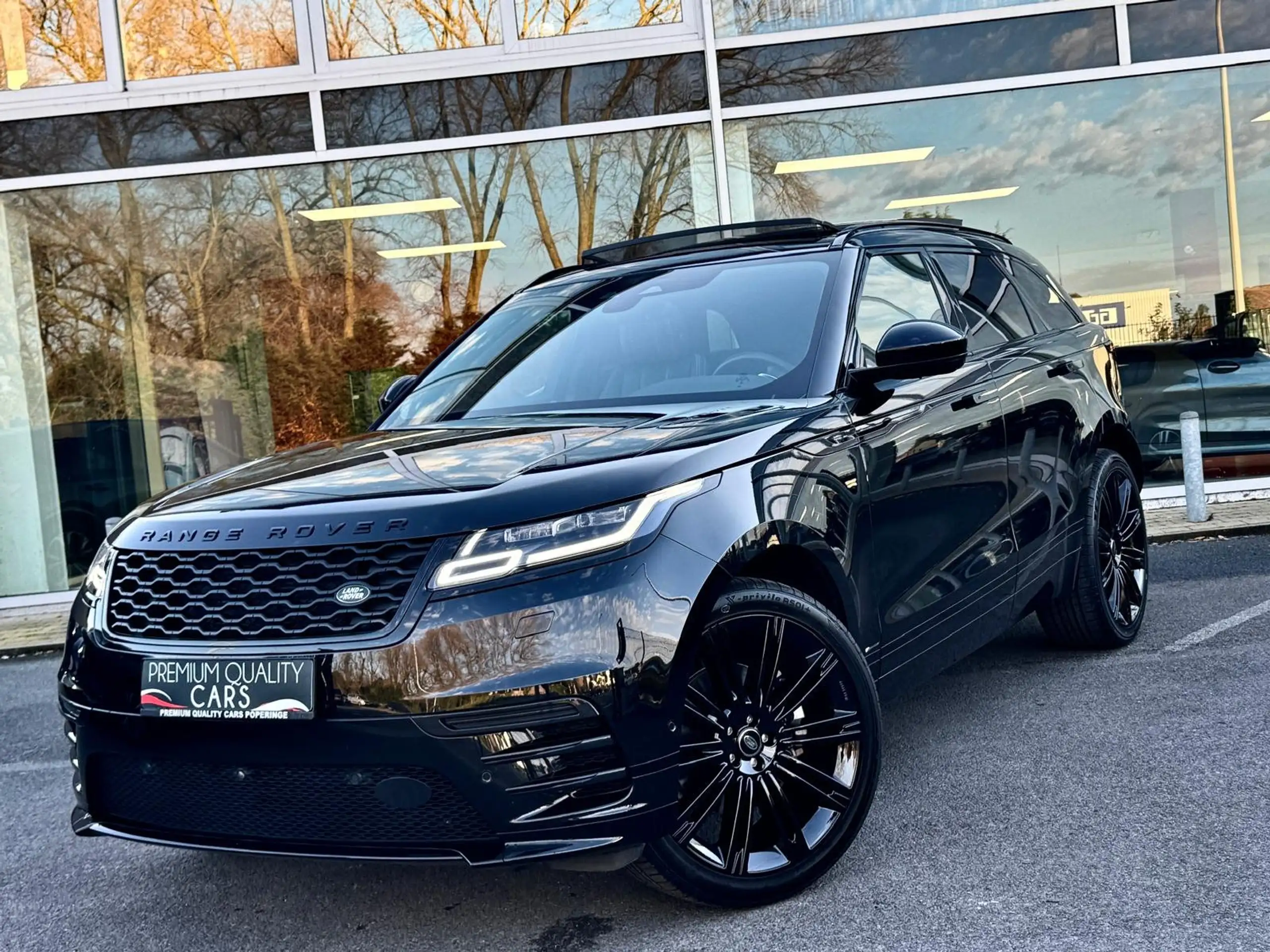 Land Rover - Range Rover Velar