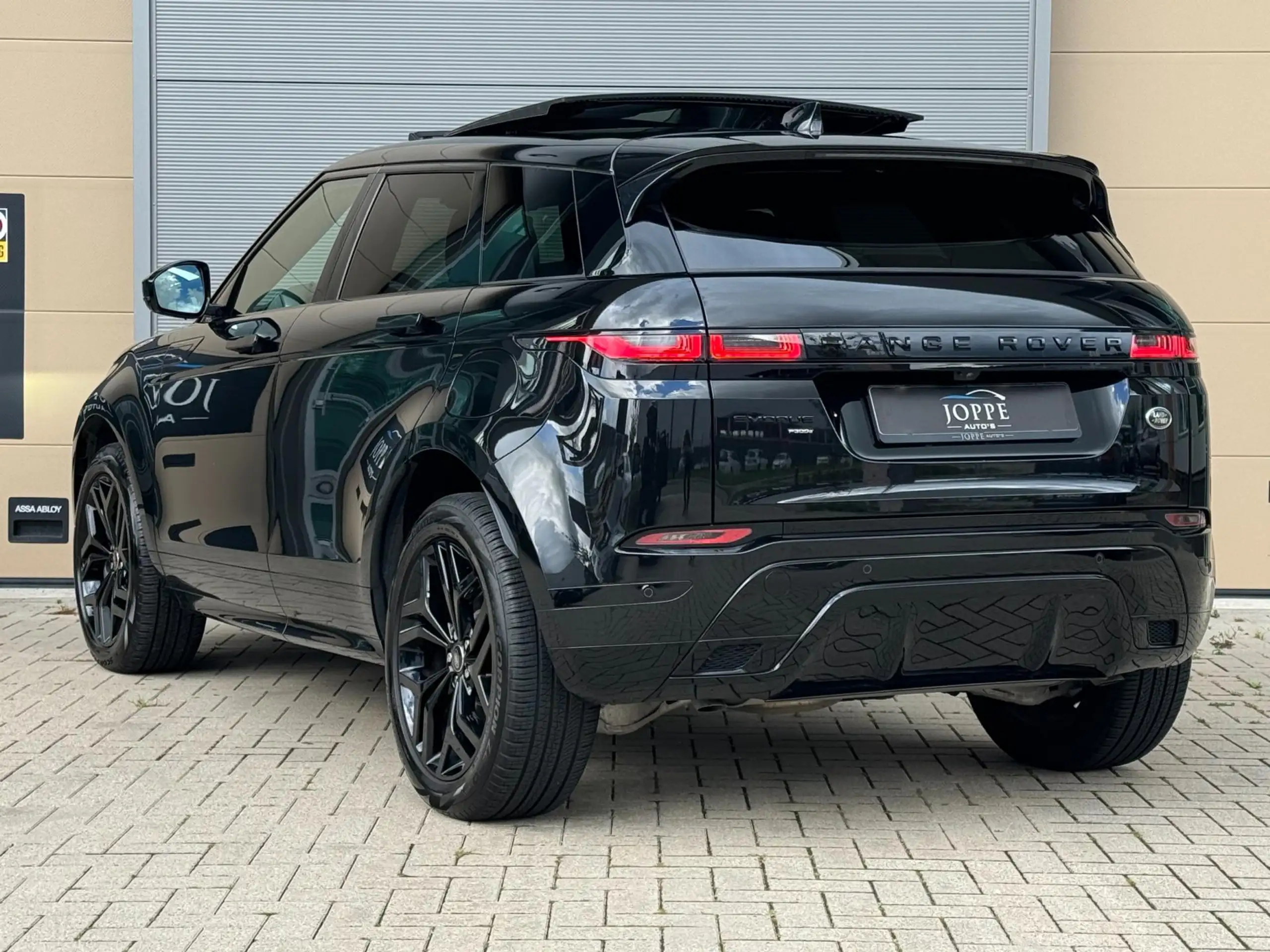 Land Rover - Range Rover Evoque