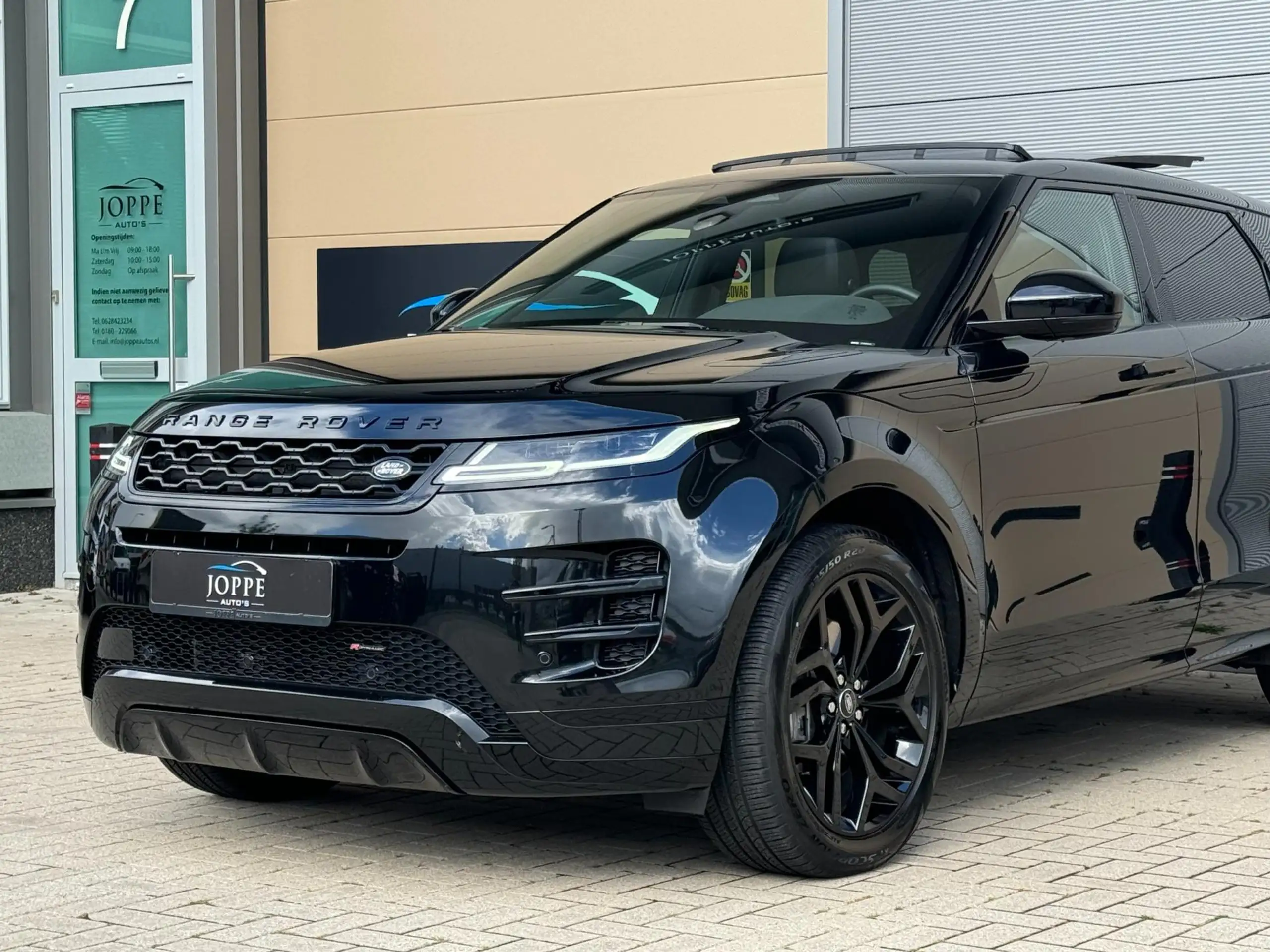 Land Rover - Range Rover Evoque