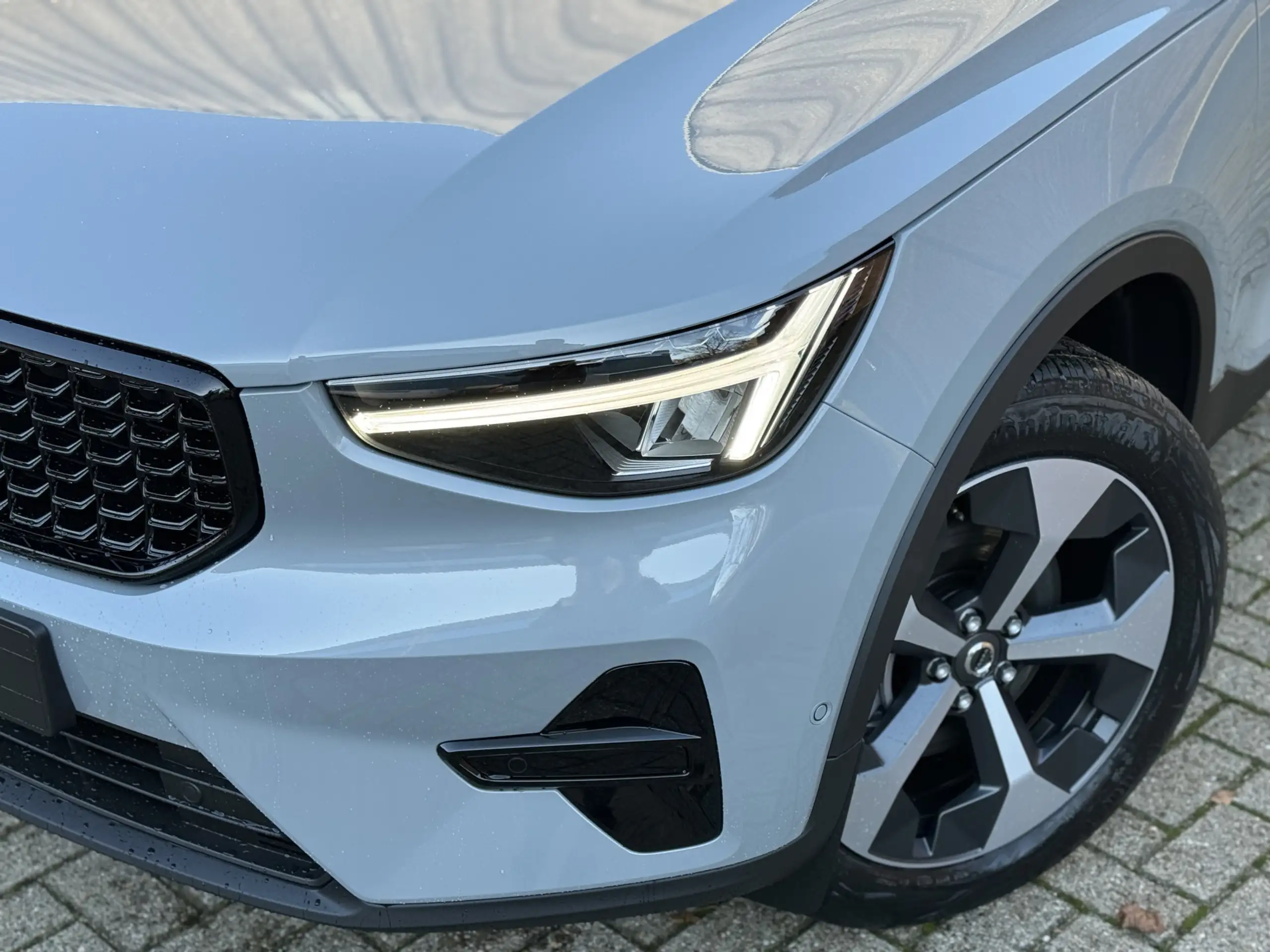 Volvo - XC40