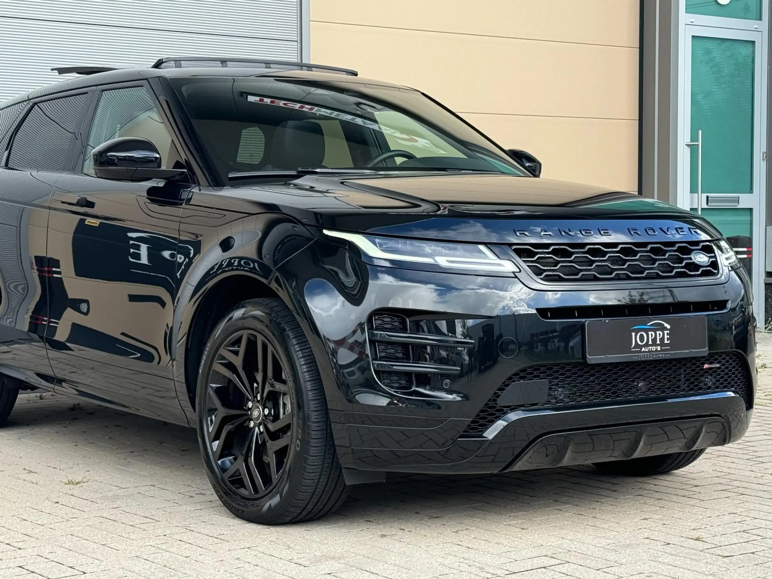 Land Rover - Range Rover Evoque