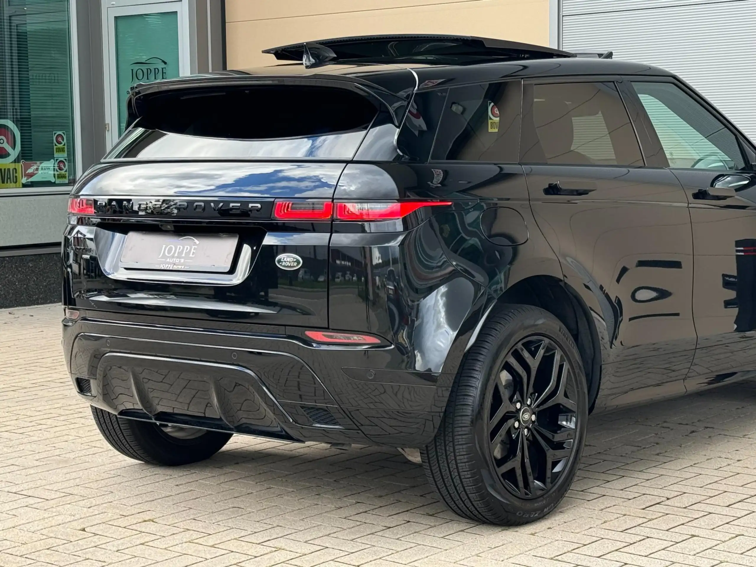 Land Rover - Range Rover Evoque