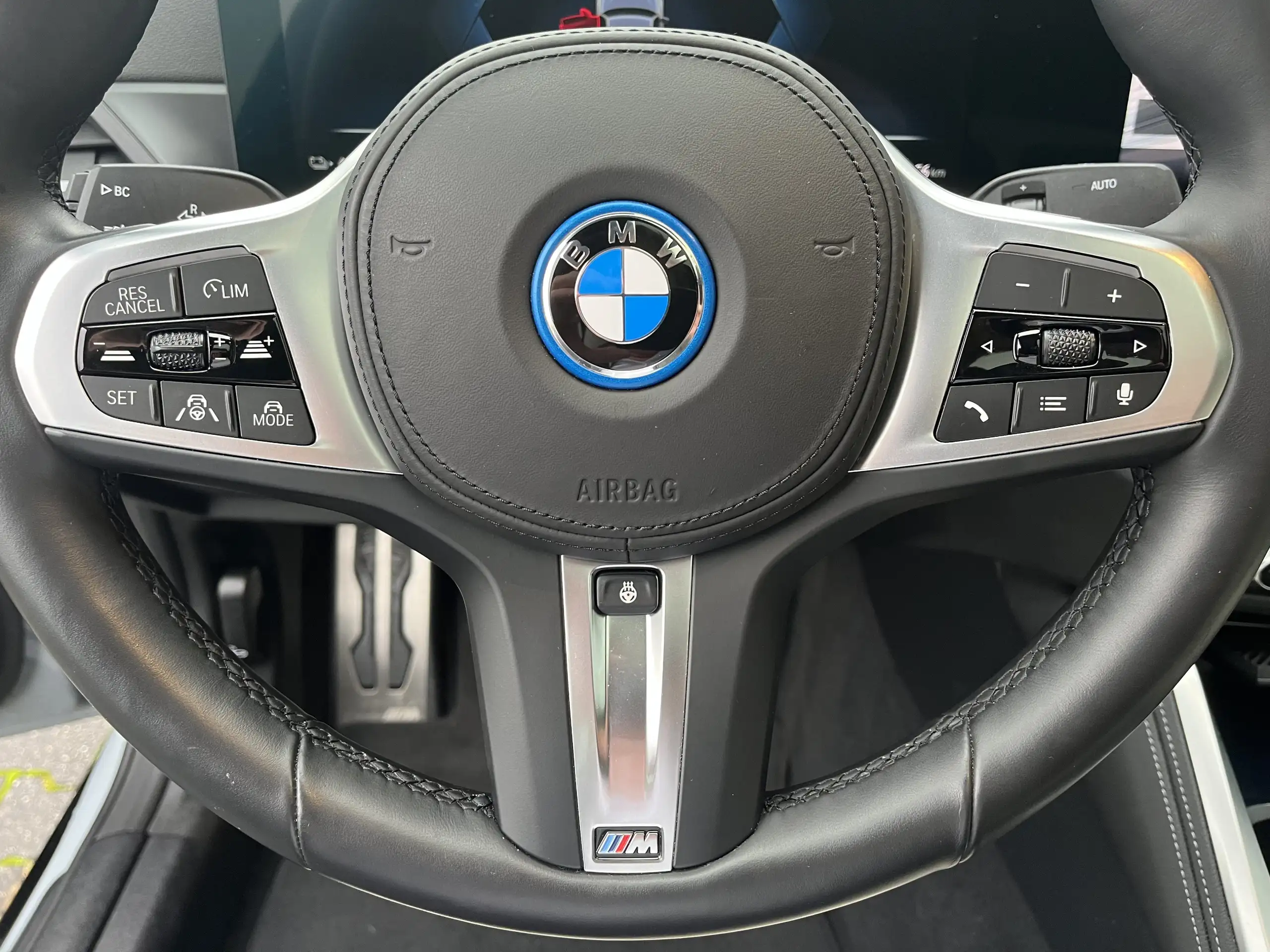 BMW - i4