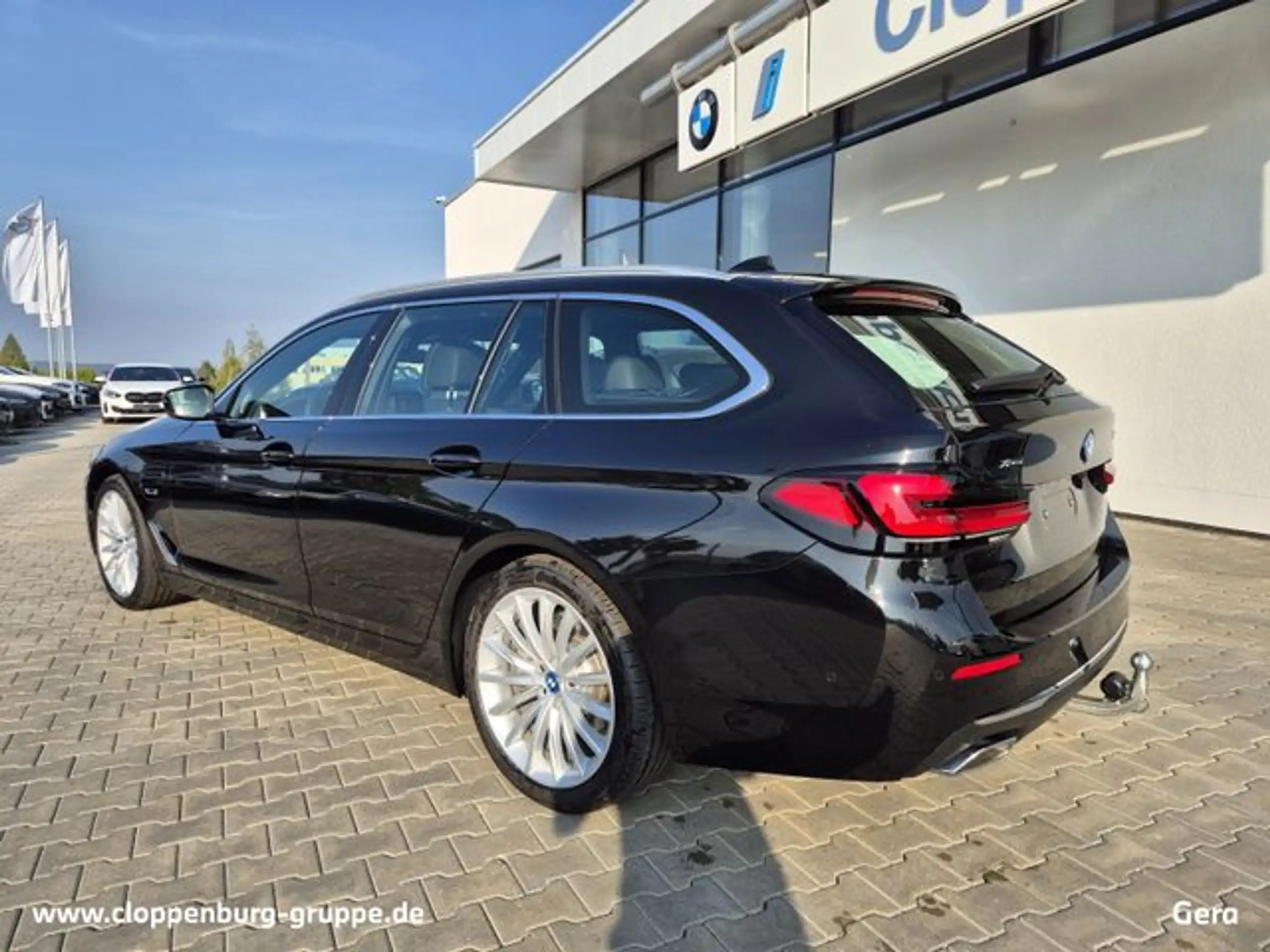 BMW - 530