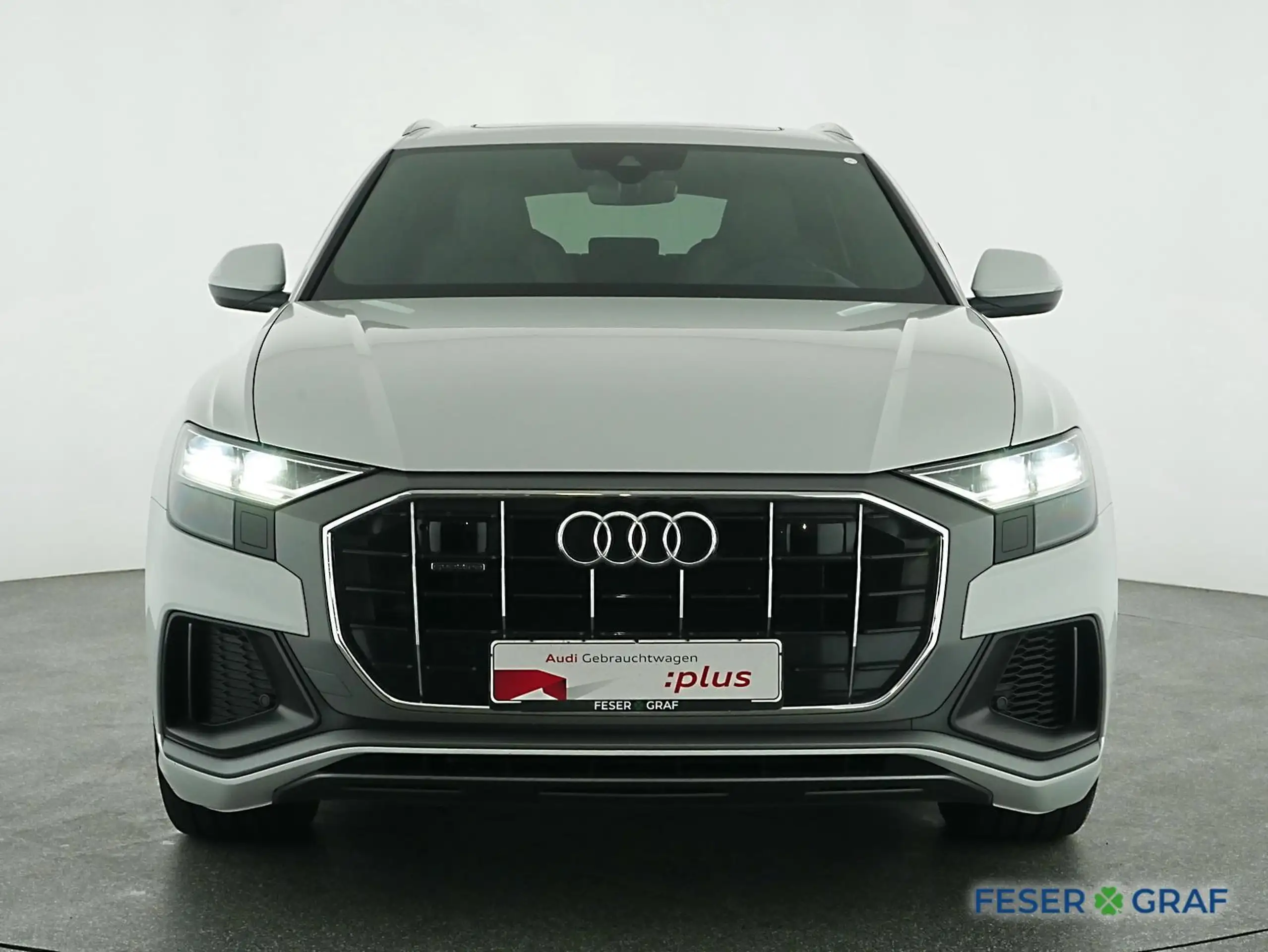 Audi - Q8