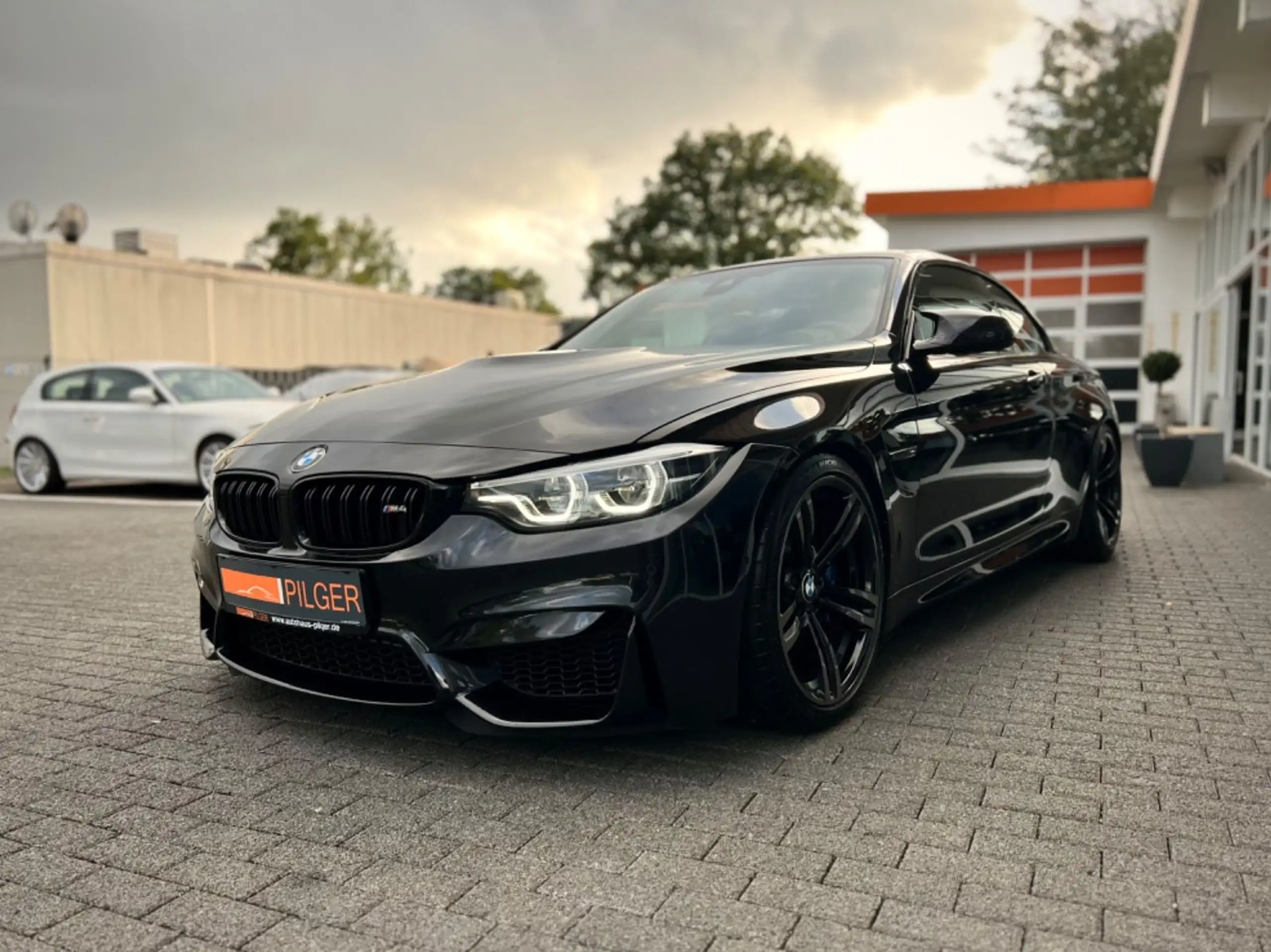 BMW - M4